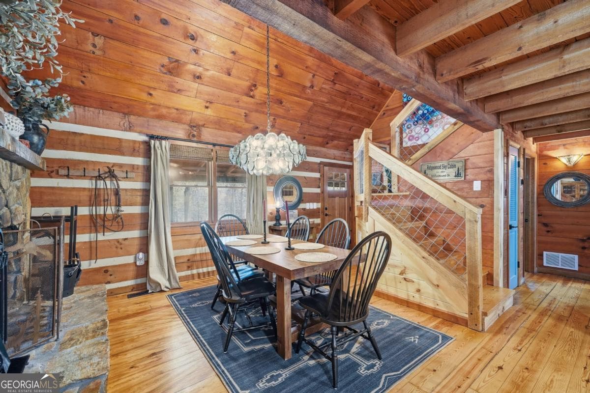 3 bedroom, 1.5 bathroom, 1,458 sq ft cabin,single family residence for sale at 33 Foxhound Drive, Ellijay, GA 30540 — photo 6
