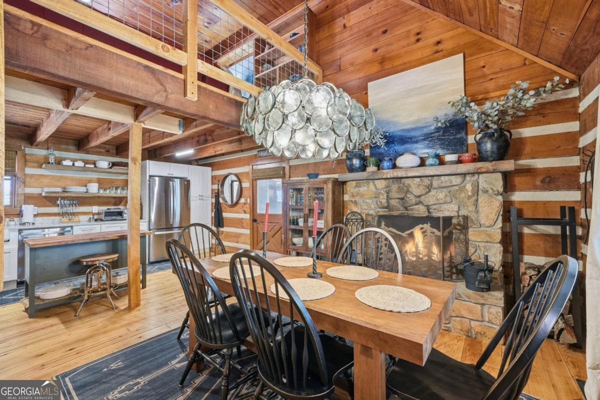 3 bedroom, 1.5 bathroom, 1,458 sq ft cabin,single family residence for sale at 33 Foxhound Drive, Ellijay, GA 30540 — photo 5