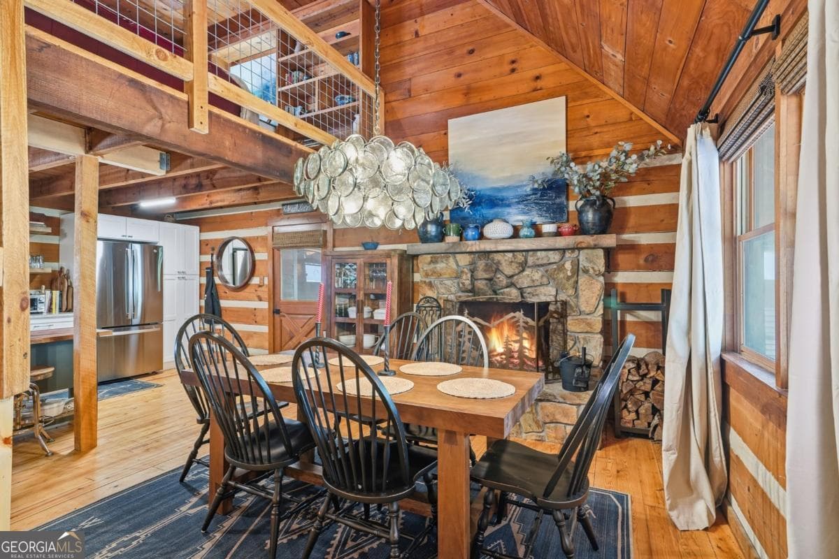 3 bedroom, 1.5 bathroom, 1,458 sq ft cabin,single family residence for sale at 33 Foxhound Drive, Ellijay, GA 30540 — photo 4