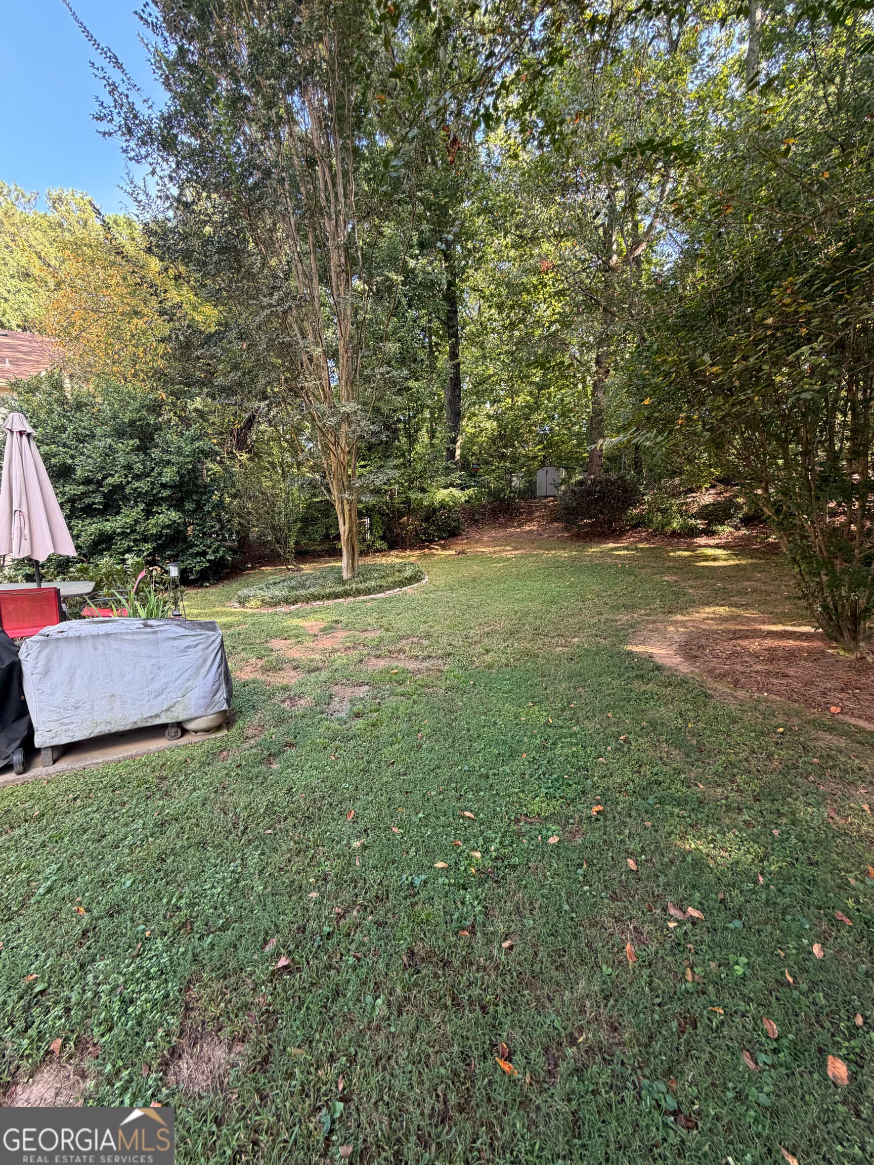 4 bedroom, 2.5 bathroom, 3,414 sq ft single family residence for sale at 2722 Innsbruck Lane, Marietta, GA 30062 — photo 8