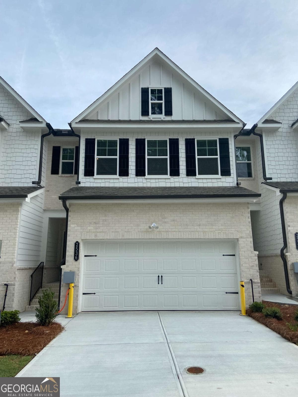 3 bedroom, 2.5 bathroom, 1,810 sq ft townhouse sold at 2536 States Avenue, Doraville, GA 30360