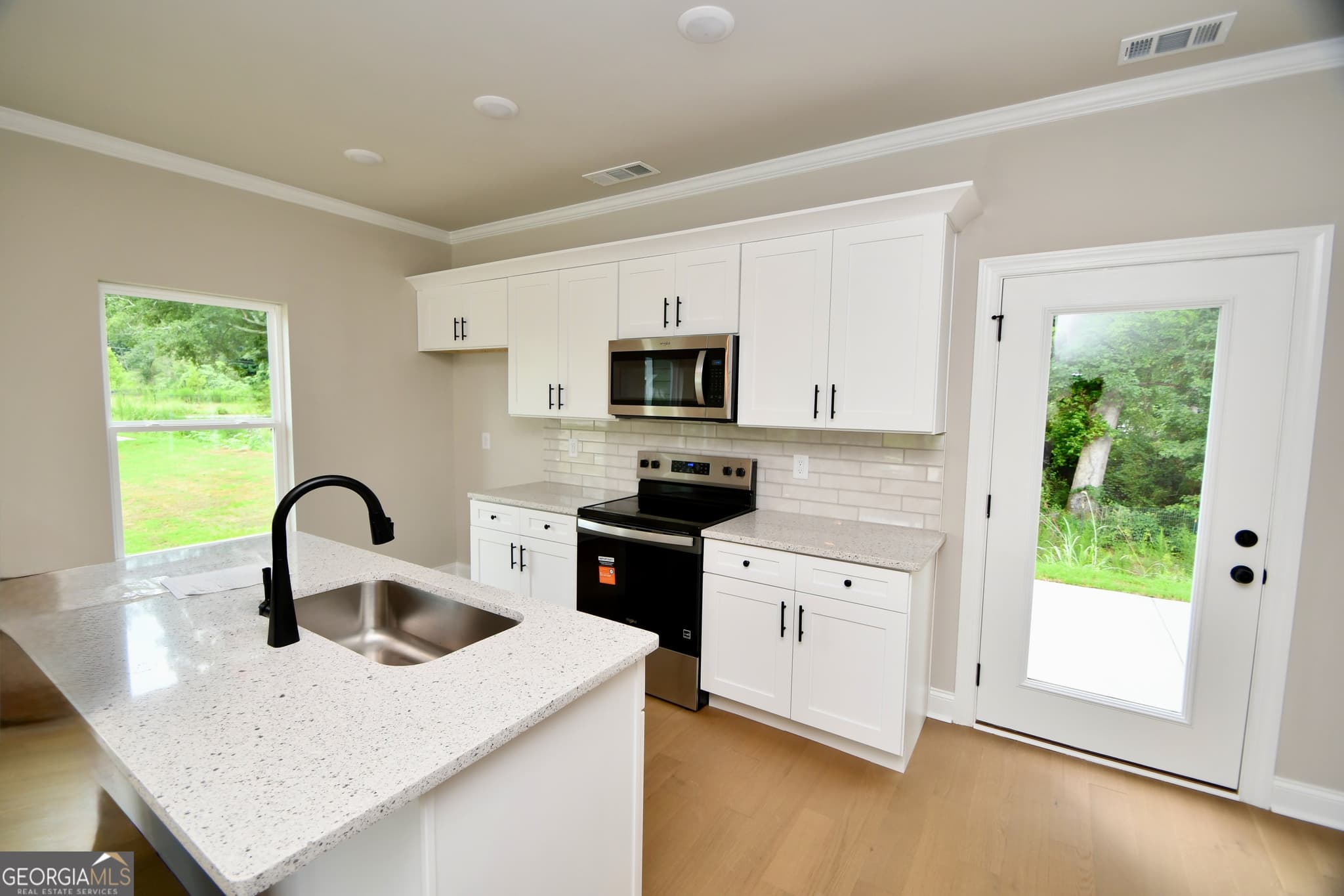 4 bedroom, 2.5 bathroom, 1,637 sq ft single family residence for sale at 339 Andover Drive, Athens, GA 30607 — photo 3