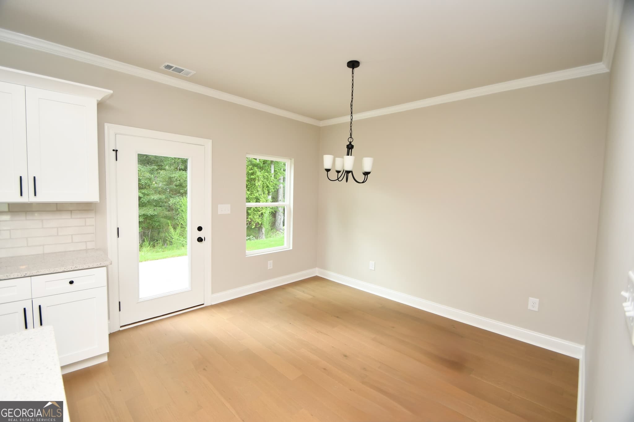 4 bedroom, 2.5 bathroom, 1,637 sq ft single family residence for sale at 339 Andover Drive, Athens, GA 30607 — photo 4