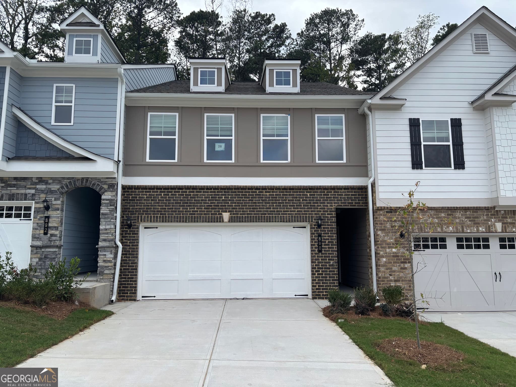 3 bedroom, 2.5 bathroom, 1,993 sq ft townhouse for sale at 890 Counterpoint Drive LOT 28, Decatur, GA 30032 — photo 1 of 34