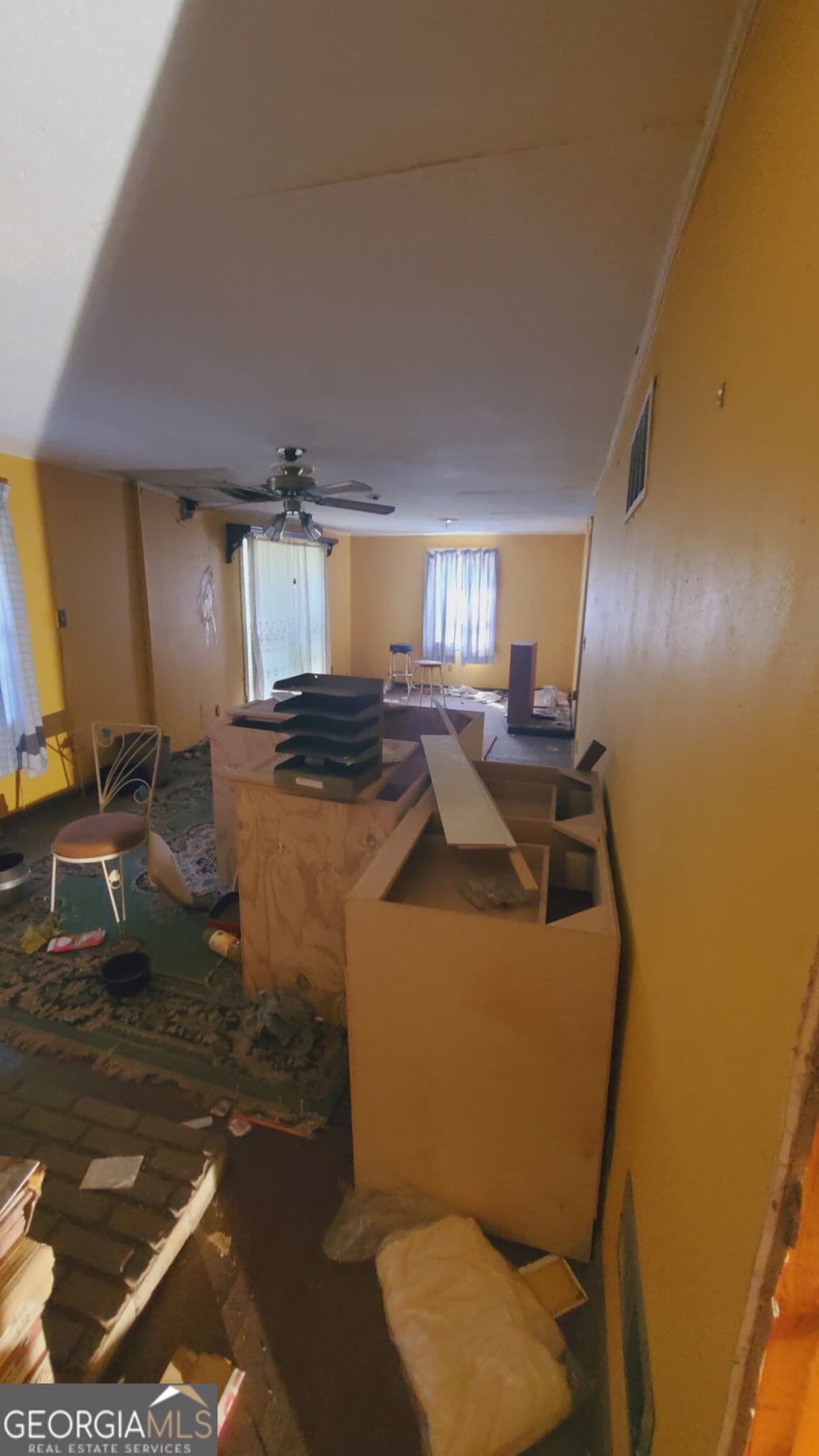 3 bedroom, 3 bathroom single family residence for sale at 1301 Lakeview Drive, Macon, GA 31206 — photo 6