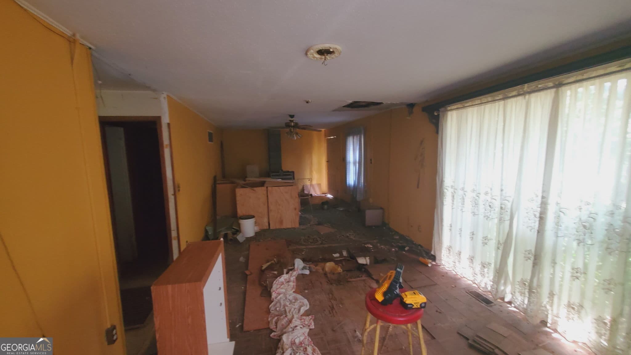 3 bedroom, 3 bathroom single family residence for sale at 1301 Lakeview Drive, Macon, GA 31206 — photo 7