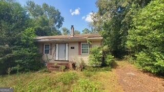 3 bedroom, 3 bathroom single family residence for sale at 1301 Lakeview Drive, Macon, GA 31206