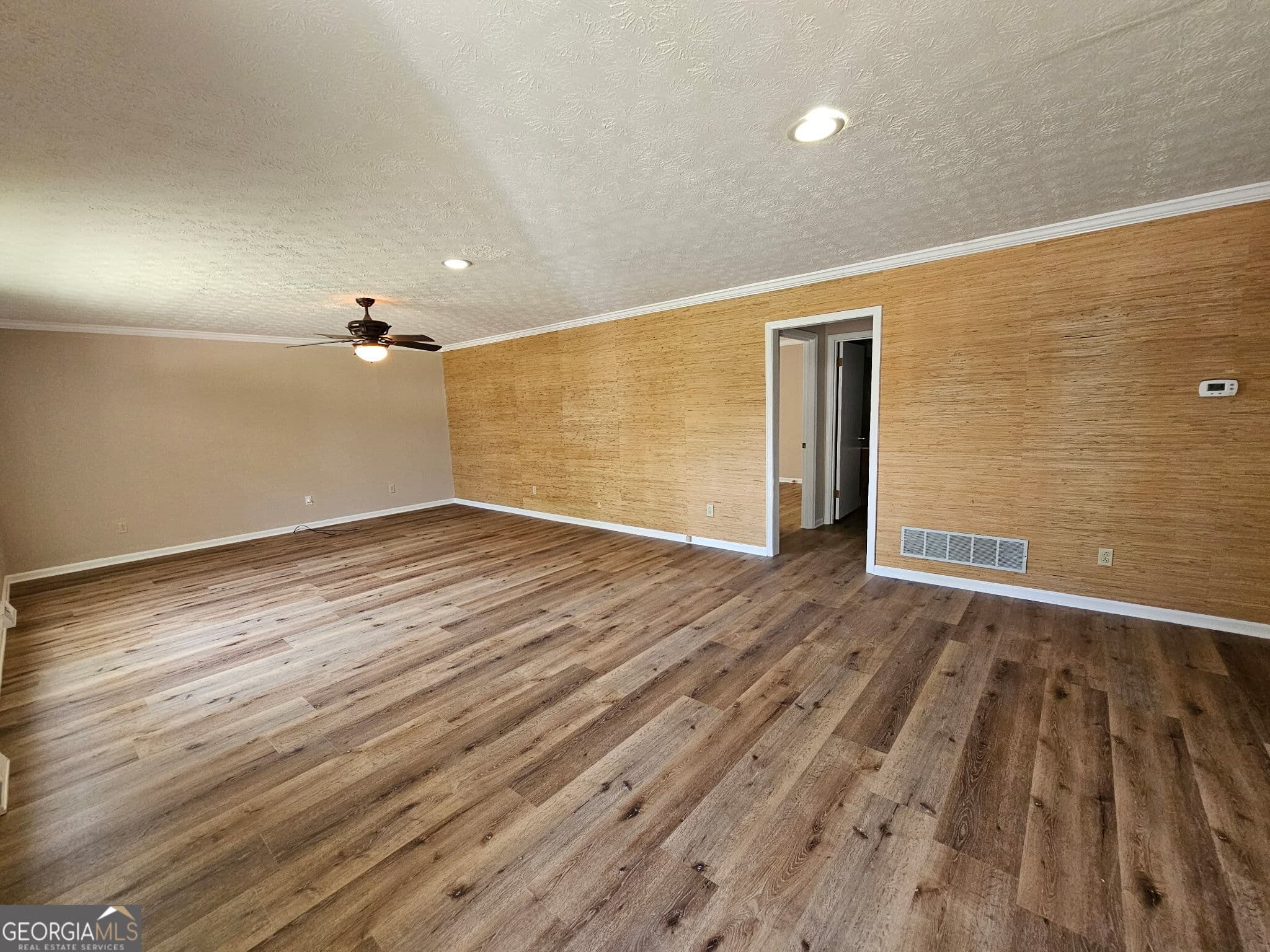 3 bedroom, 2 bathroom, 1,767 sq ft single family residence for rent at 372 Smith Street, Hartwell, GA 30643 for $2,000 a month — photo 5