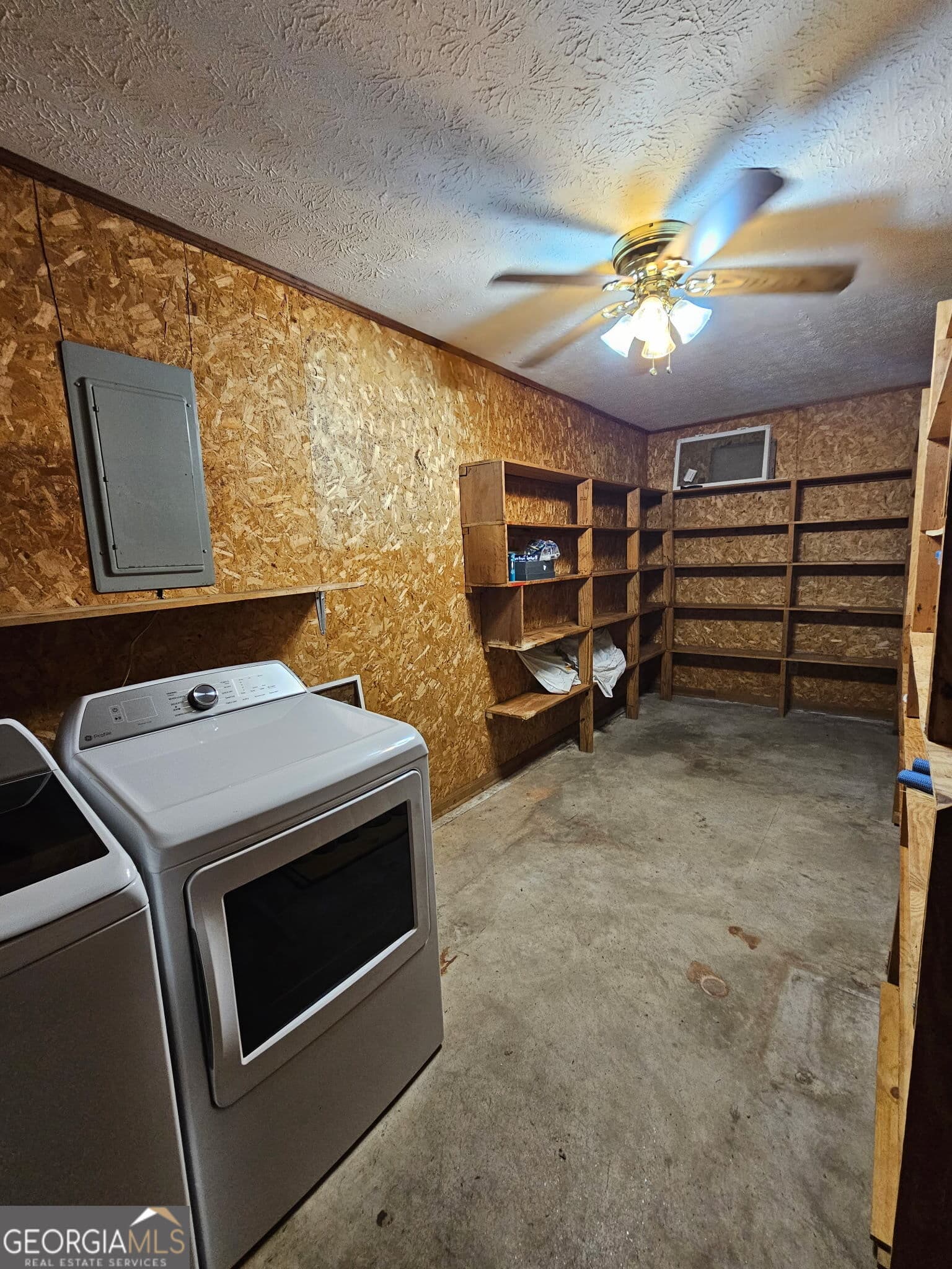 3 bedroom, 2 bathroom, 1,767 sq ft single family residence for rent at 372 Smith Street, Hartwell, GA 30643 for $2,000 a month — photo 10