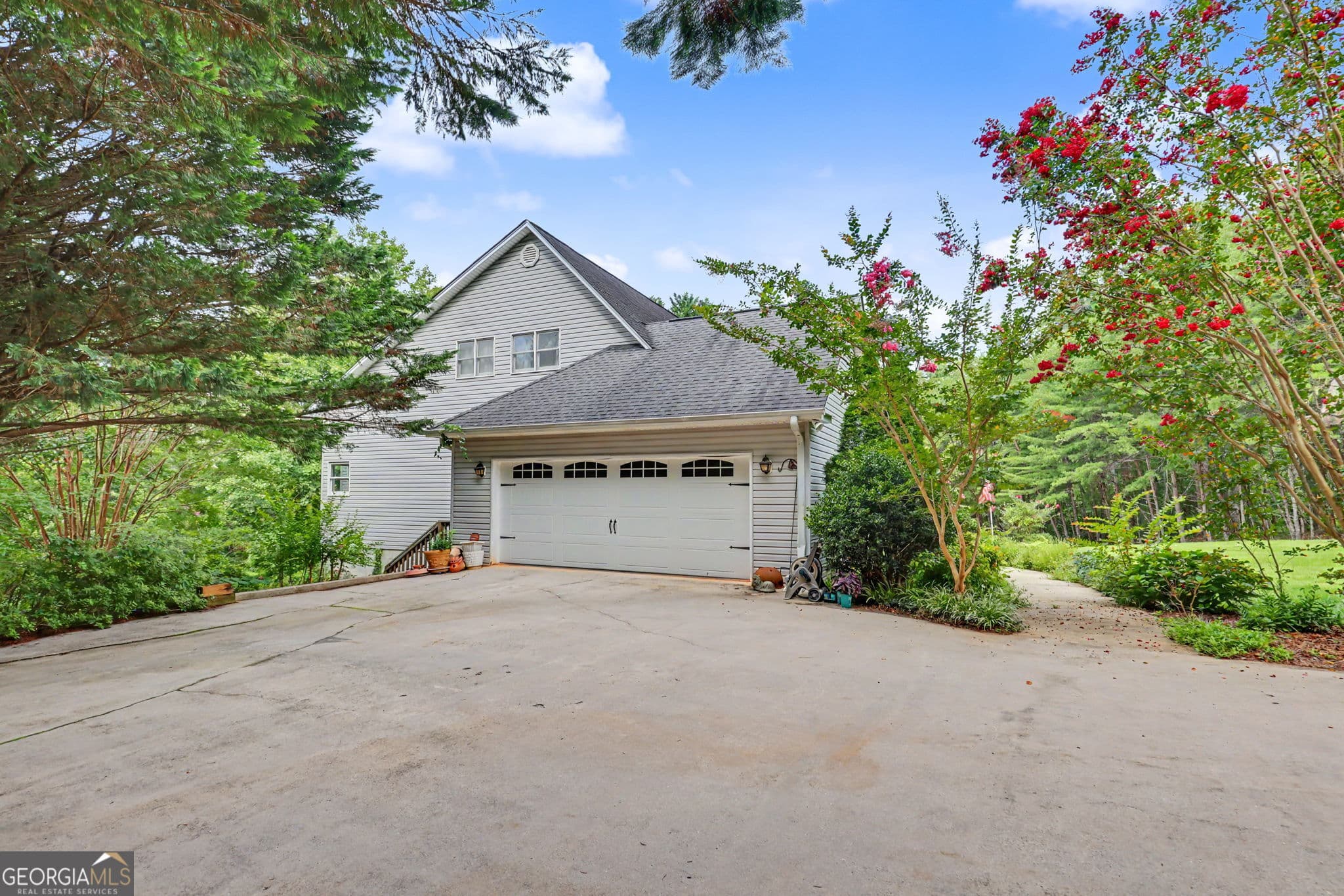 5 bedroom, 4.5 bathroom, 5,100 sq ft single family residence for sale at 285 Sunset View Road, Cleveland, GA 30528 — photo 6