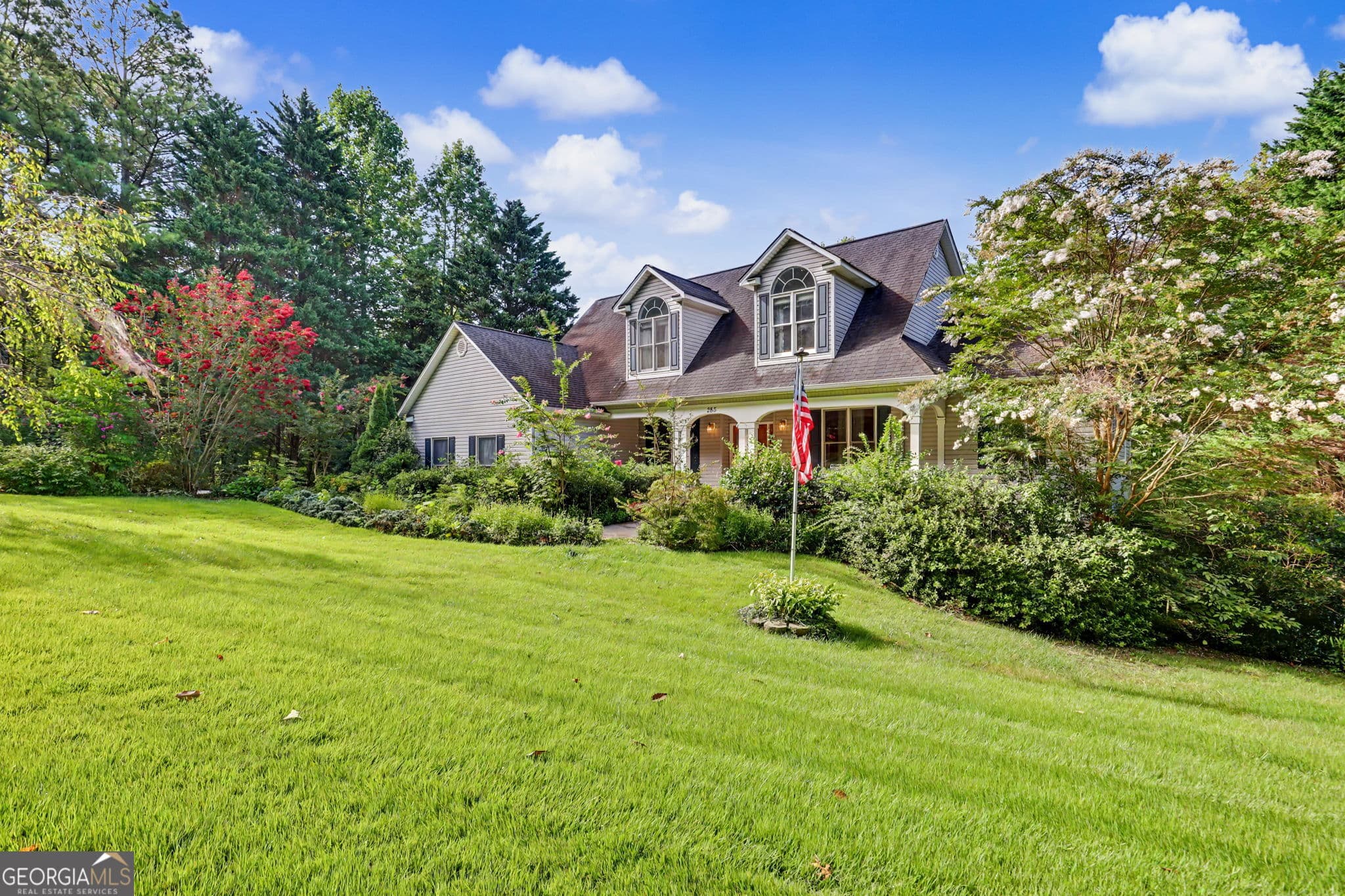 5 bedroom, 4.5 bathroom, 5,100 sq ft single family residence for sale at 285 Sunset View Road, Cleveland, GA 30528 — photo 5