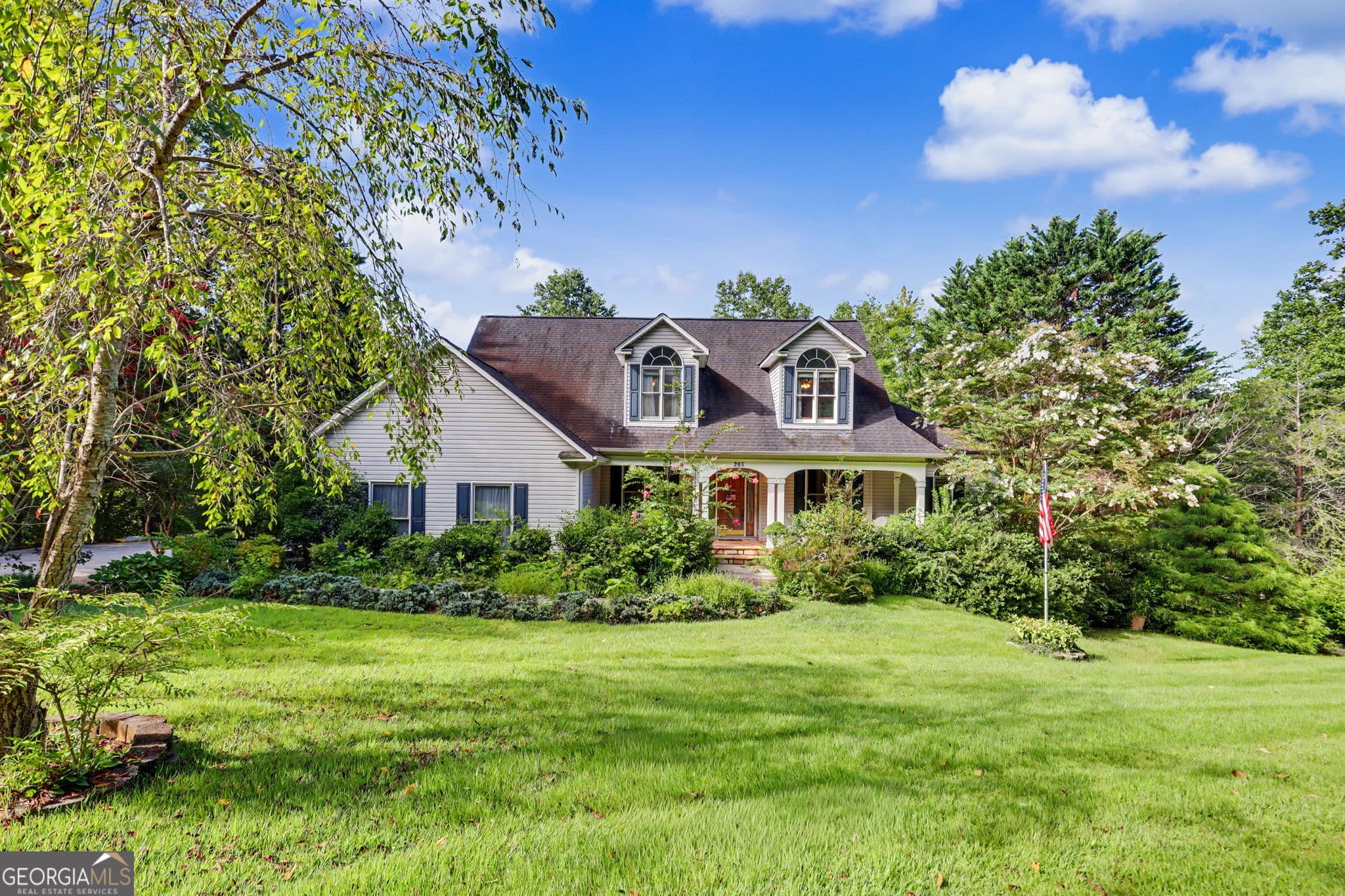 5 bedroom, 4.5 bathroom, 5,100 sq ft single family residence for sale at 285 Sunset View Road, Cleveland, GA 30528 — photo 4