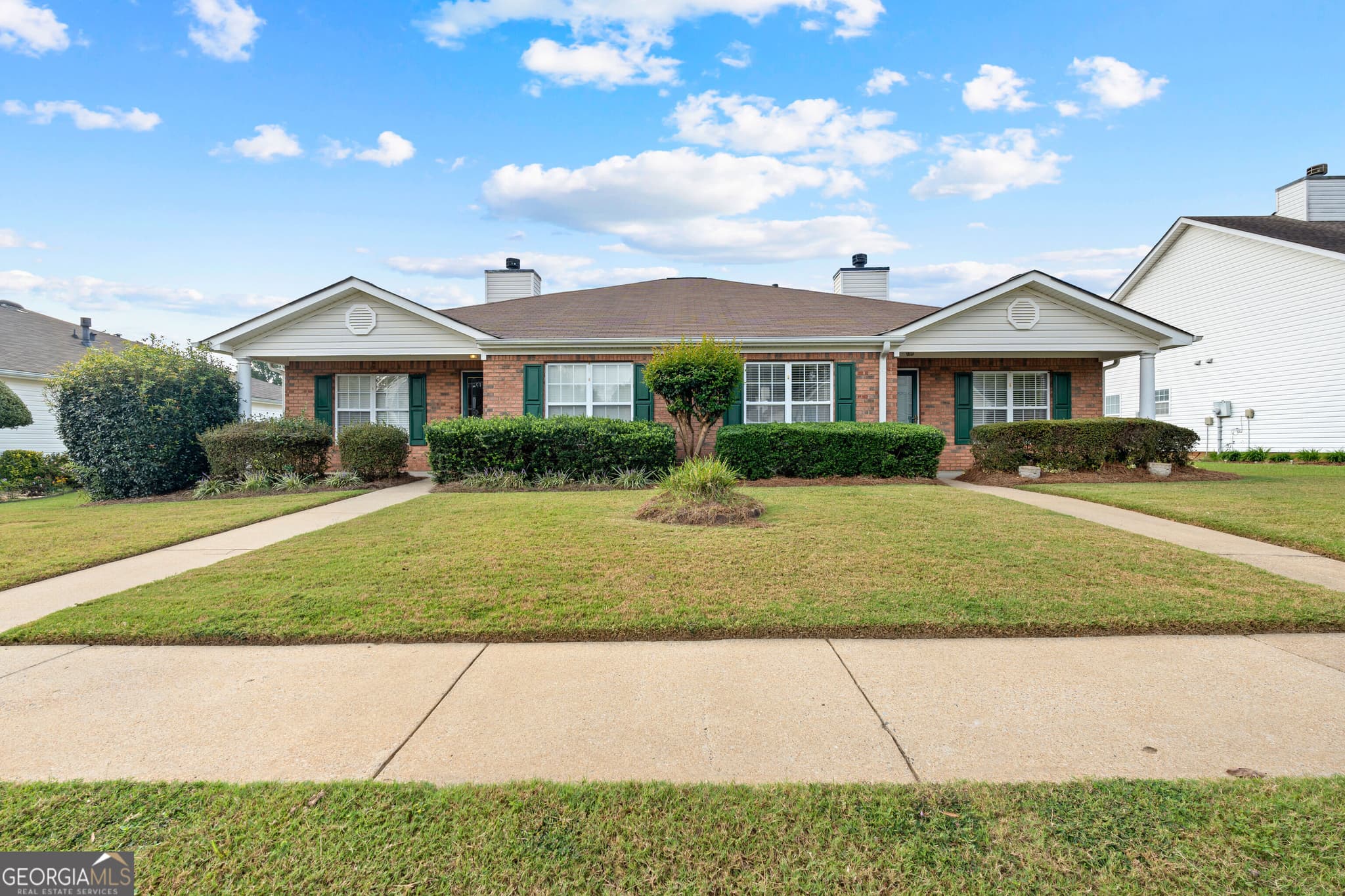 2 bedroom, 2 bathroom, 1,364 sq ft single family residence for sale at 270 Autumn Glen Circle, Fayetteville, GA 30215 — photo 3
