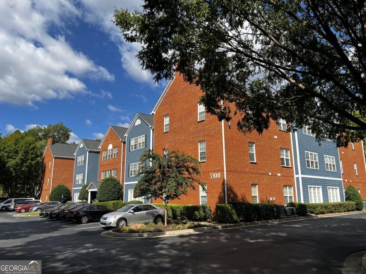 2 bedroom, 2 bathroom single family residence for sale at 3302 Dogwood Drive 124, Hapeville, GA 30354 — photo 2