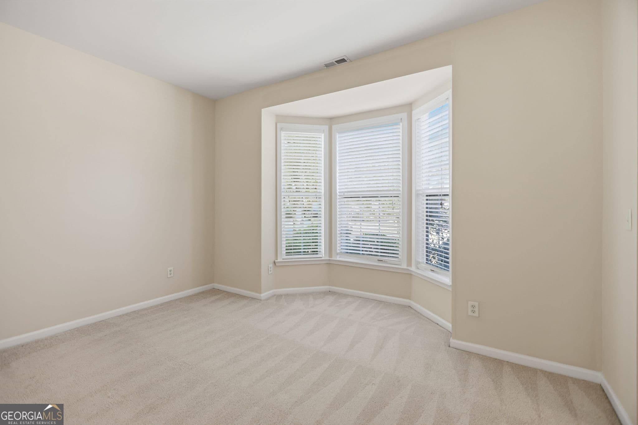 4 bedroom, 2.5 bathroom, 2,898 sq ft single family residence for rent at 111 Carlisle Street, Newnan, GA 30263 for $2,400 a month — photo 5
