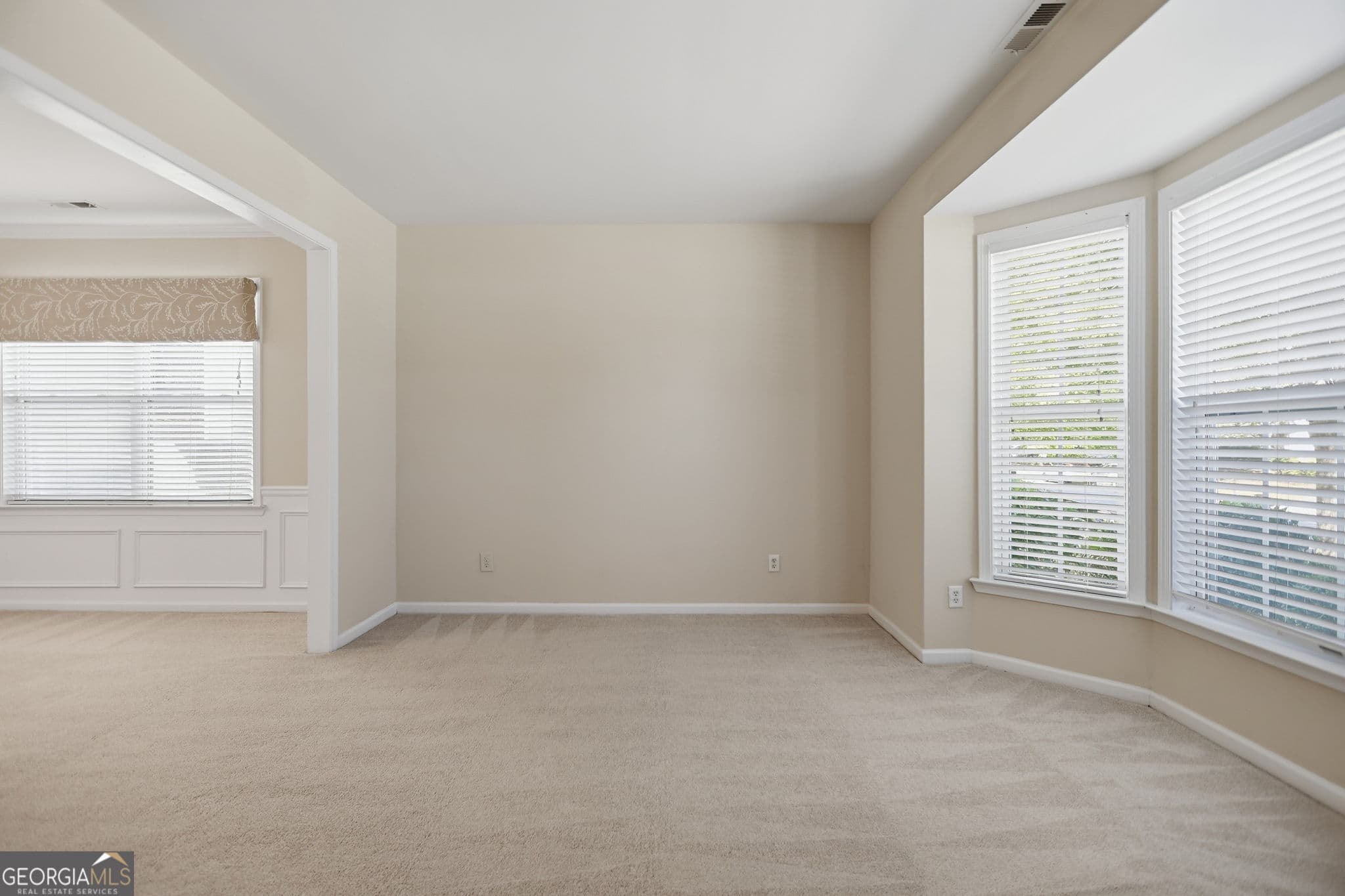 4 bedroom, 2.5 bathroom, 2,898 sq ft single family residence for rent at 111 Carlisle Street, Newnan, GA 30263 for $2,400 a month — photo 4