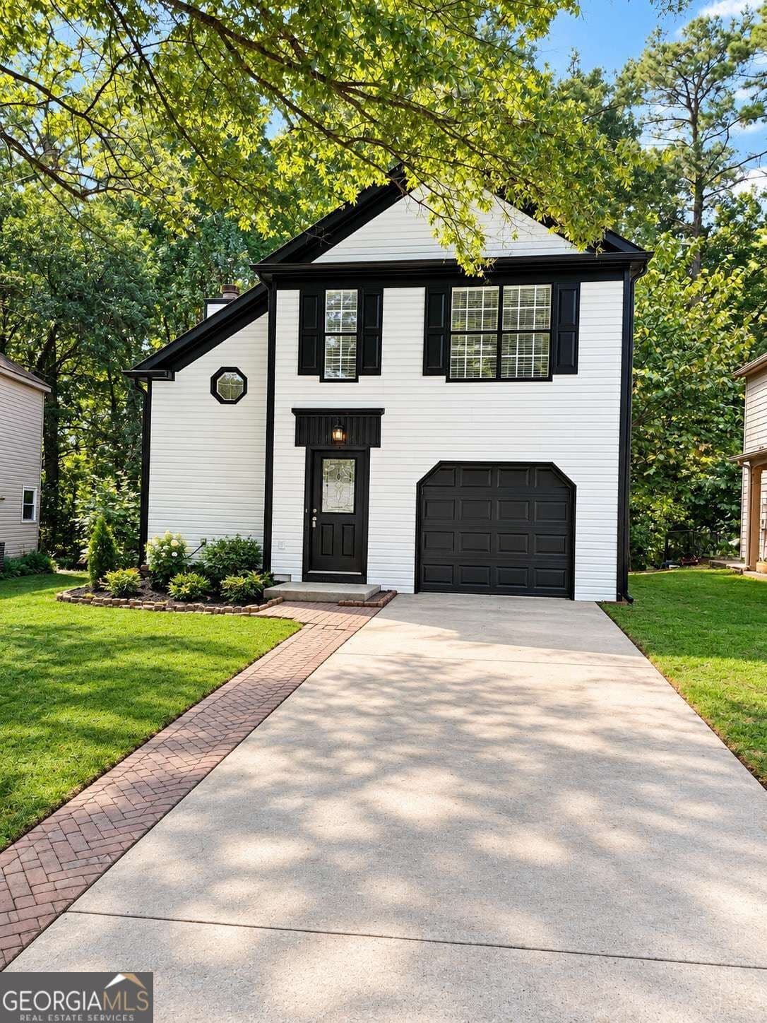 3 bedroom, 2.5 bathroom, 1,528 sq ft single family residence for sale at 821 Hampton Hill Court, Lawrenceville, GA 30044 — photo 3