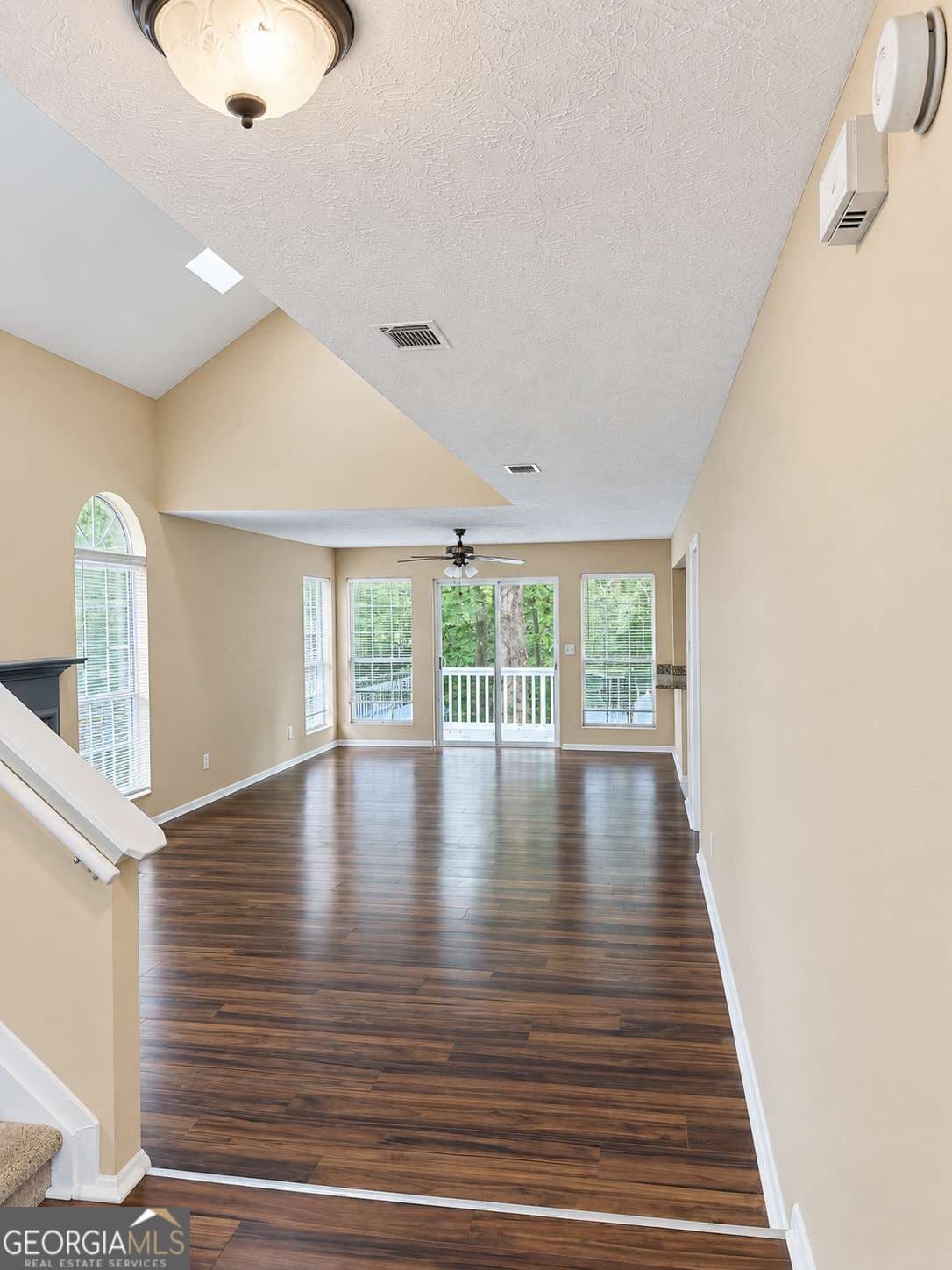 3 bedroom, 2.5 bathroom, 1,528 sq ft single family residence for sale at 821 Hampton Hill Court, Lawrenceville, GA 30044 — photo 10