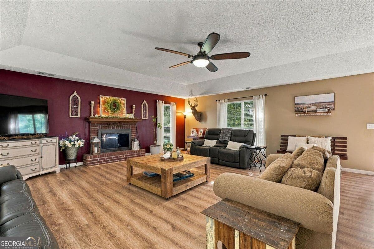 4 bedroom, 2 bathroom, 2,803 sq ft single family residence for sale at 253 Graham Woods Drive, Gray, GA 31032 — photo 6