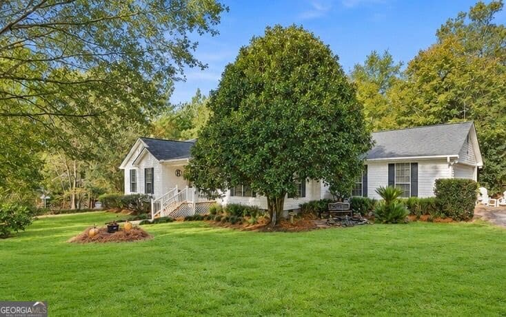 4 bedroom, 2 bathroom, 2,803 sq ft single family residence for sale at 253 Graham Woods Drive, Gray, GA 31032 — photo 3
