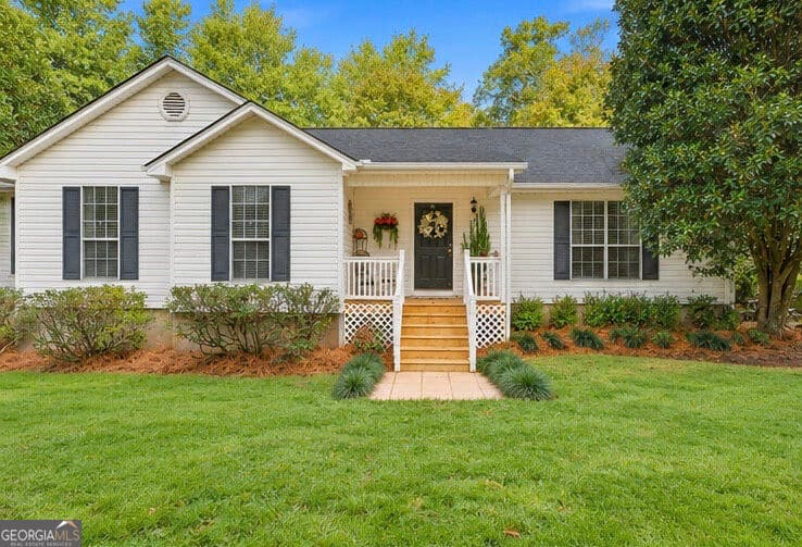 4 bedroom, 2 bathroom, 2,803 sq ft single family residence for sale at 253 Graham Woods Drive, Gray, GA 31032