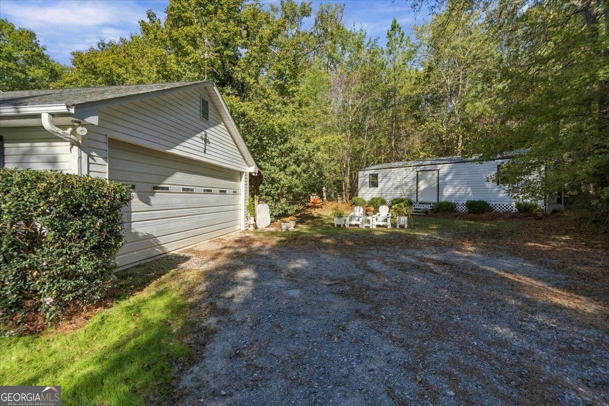 4 bedroom, 2 bathroom, 2,803 sq ft single family residence for sale at 253 Graham Woods Drive, Gray, GA 31032 — photo 4