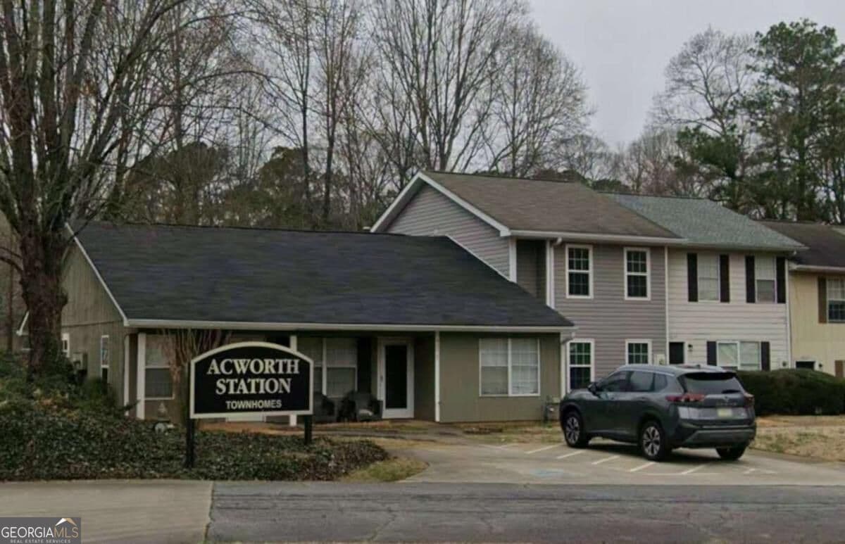 2 bedroom, 1.5 bathroom, 1,118 sq ft townhouse for rent at 4265 Grogan Street, Acworth, GA 30101 for $1,350 a month — photo 1 of 1