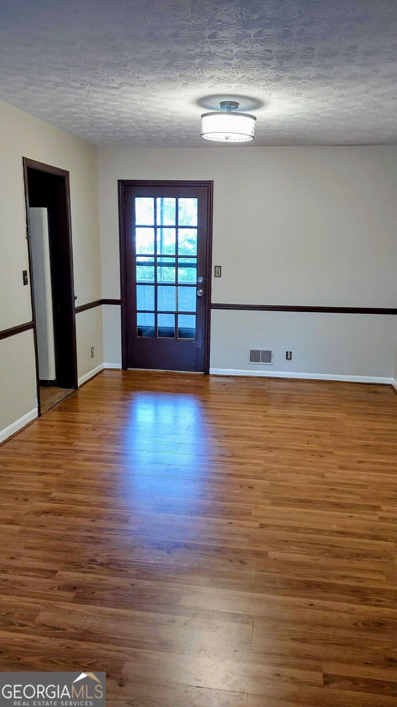 4 bedroom, 2.5 bathroom, 2,460 sq ft single family residence for sale at 401 Pineburr Lane, Stone Mountain, GA 30087 — photo 6