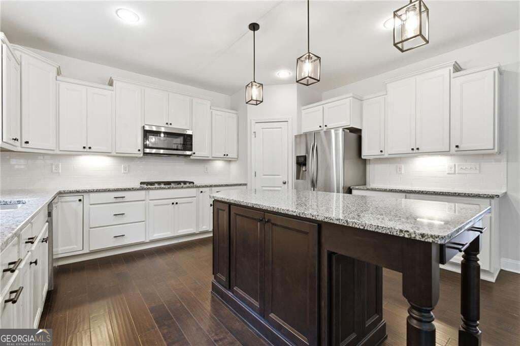 4 bedroom, 2.5 bathroom, 4,423 sq ft single family residence for sale at 3325 Trowbridge Drive, Cumming, GA 30040 — photo 3