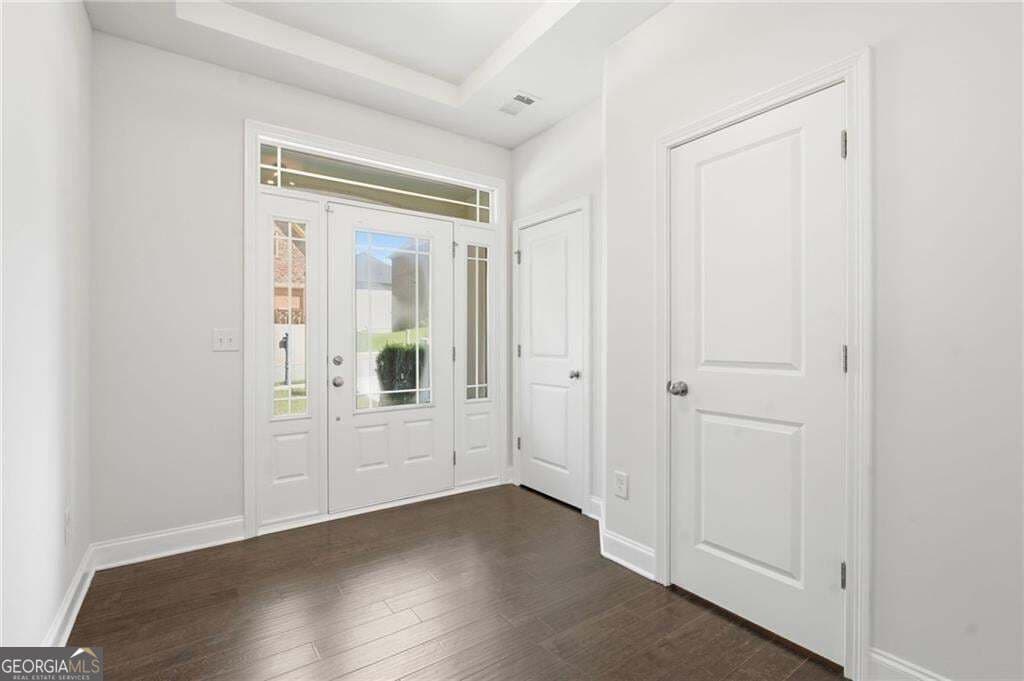 4 bedroom, 2.5 bathroom, 4,423 sq ft single family residence for sale at 3325 Trowbridge Drive, Cumming, GA 30040 — photo 4