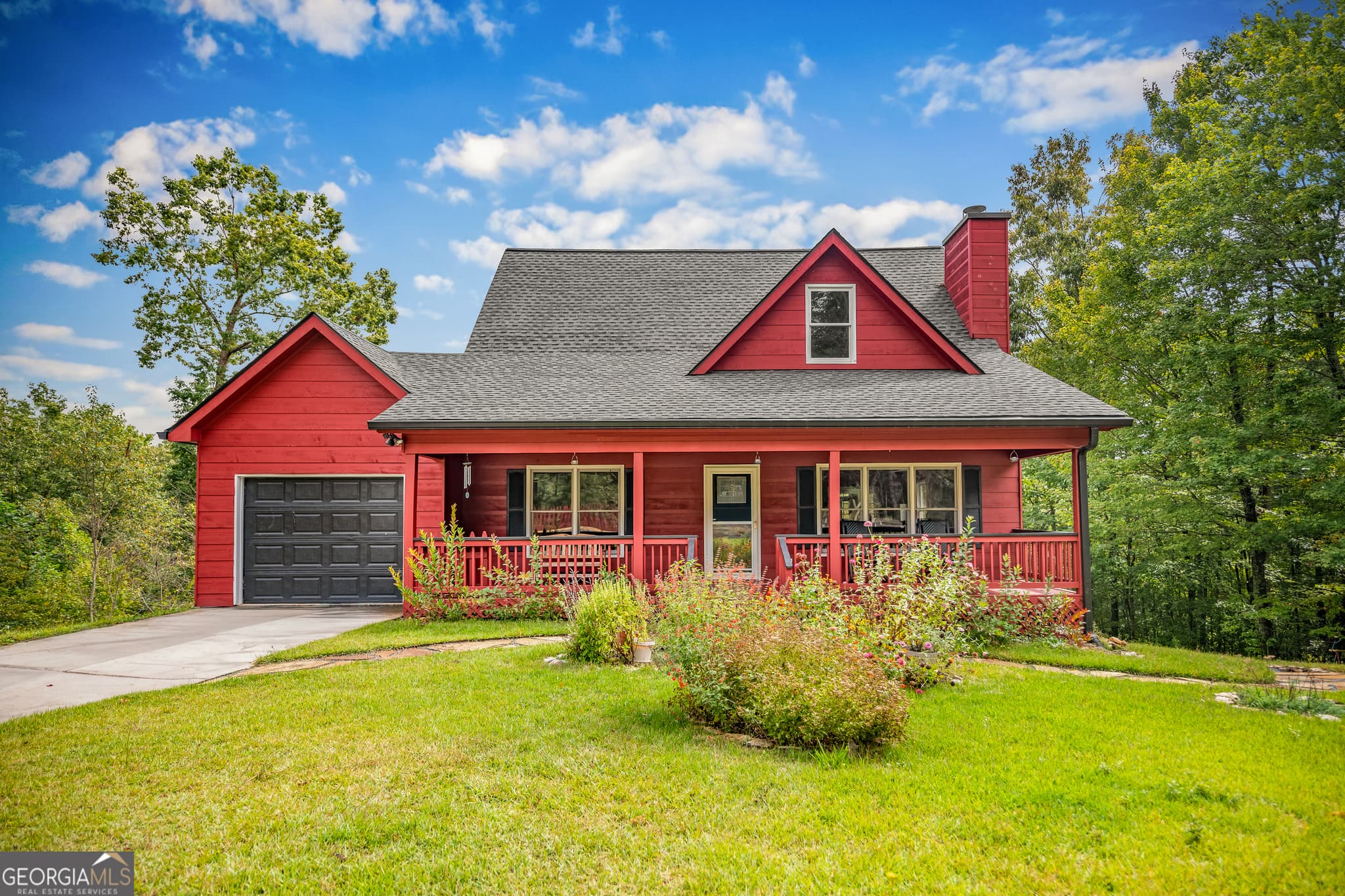 4 bedroom, 3 bathroom, 2,728 sq ft single family residence for sale at 132 New Berry Street, Ellijay, GA 30540 — photo 2