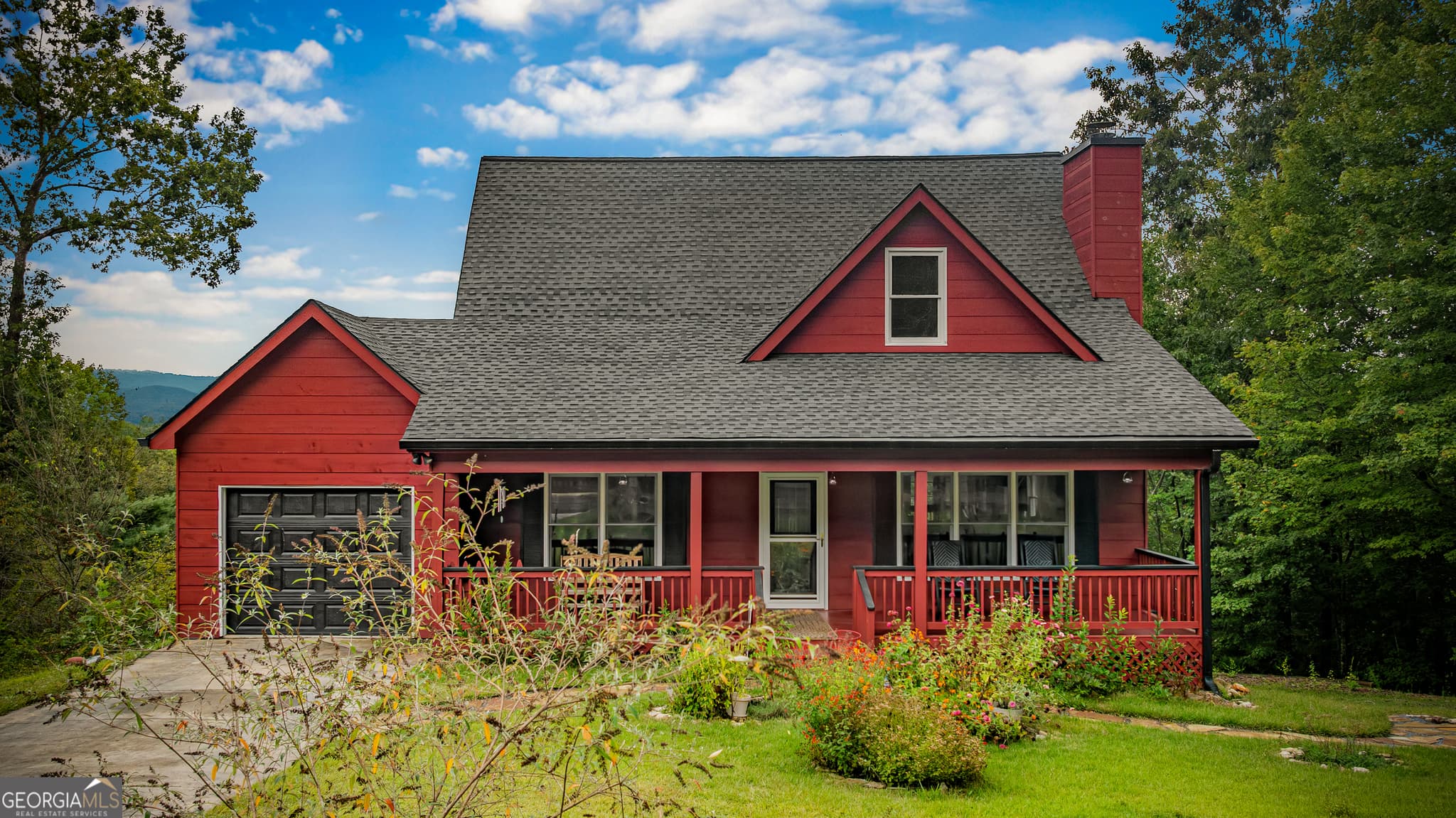 4 bedroom, 3 bathroom, 2,728 sq ft single family residence for sale at 132 New Berry Street, Ellijay, GA 30540 — photo 4