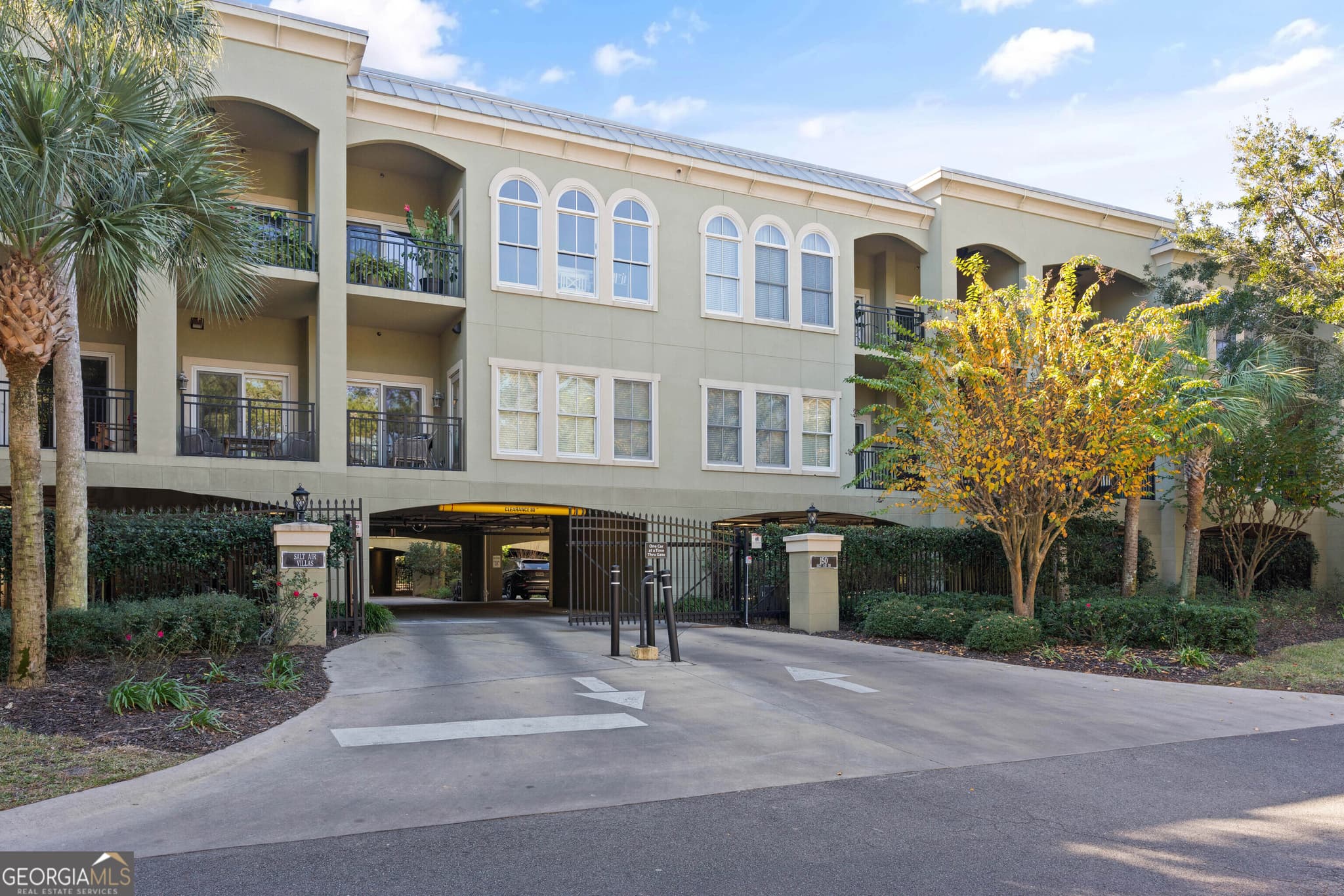 1 bedroom, 1 bathroom, 720 sq ft condominium sold at 150 Salt Air Drive 201, St. Simons, GA 31522