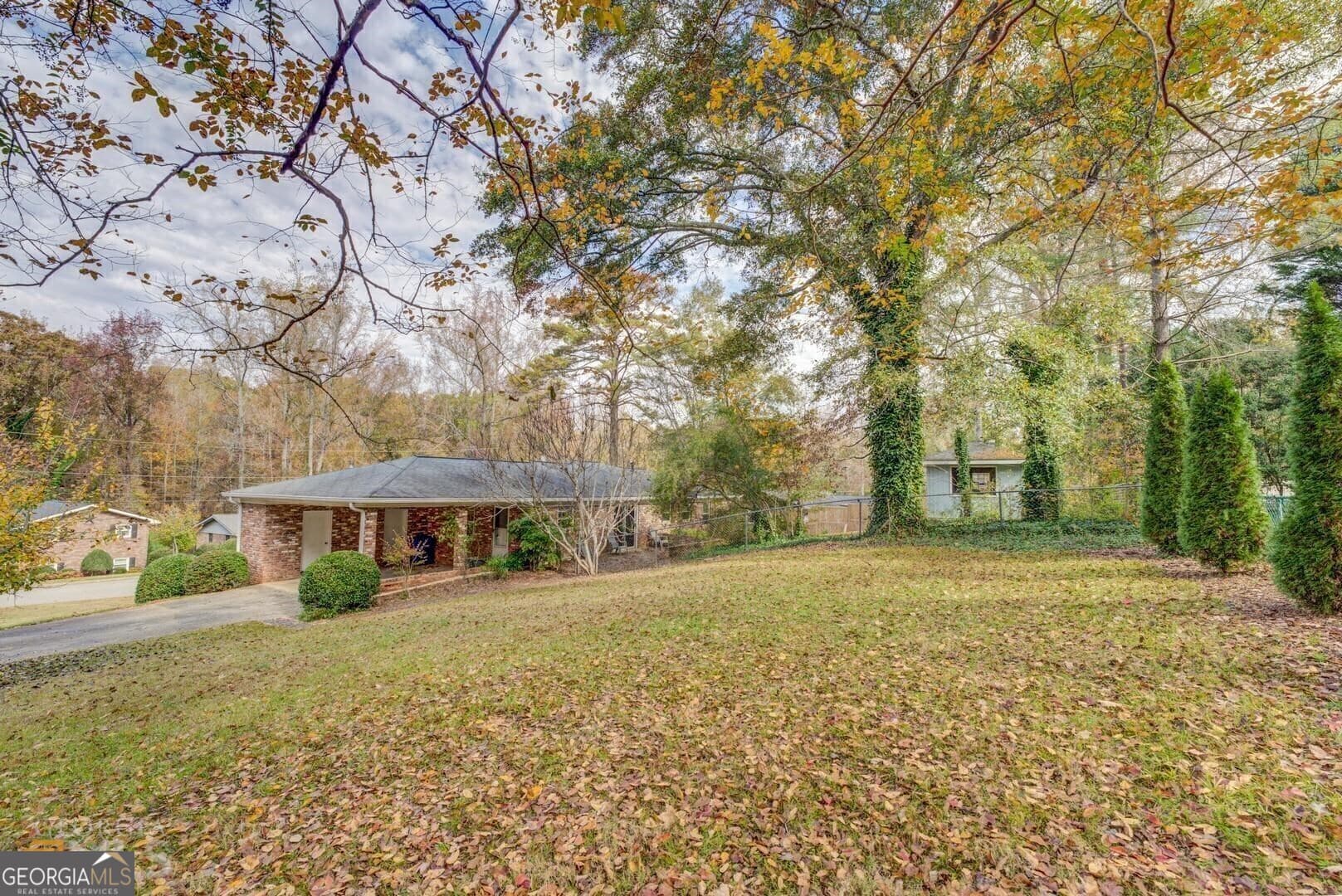 3 bedroom, 2 bathroom, 1,445 sq ft single family residence for sale at 7111 Indian Creek Circle, Covington, GA 30014 — photo 4
