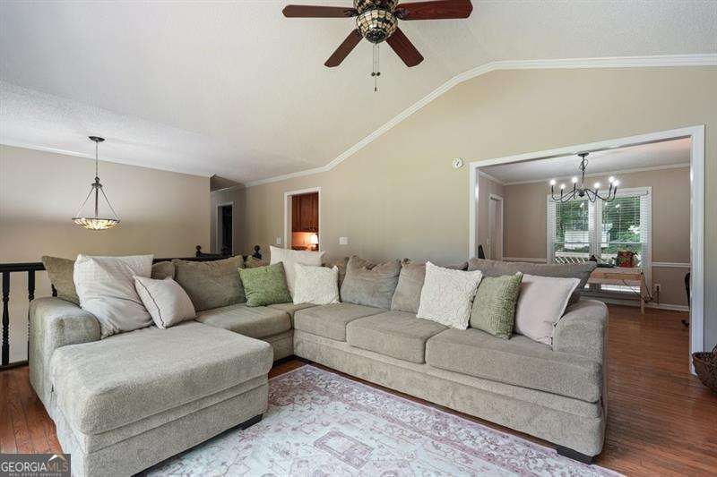 4 bedroom, 3 bathroom, 2,696 sq ft single family residence for sale at 714 Players Court, Woodstock, GA 30189 — photo 5