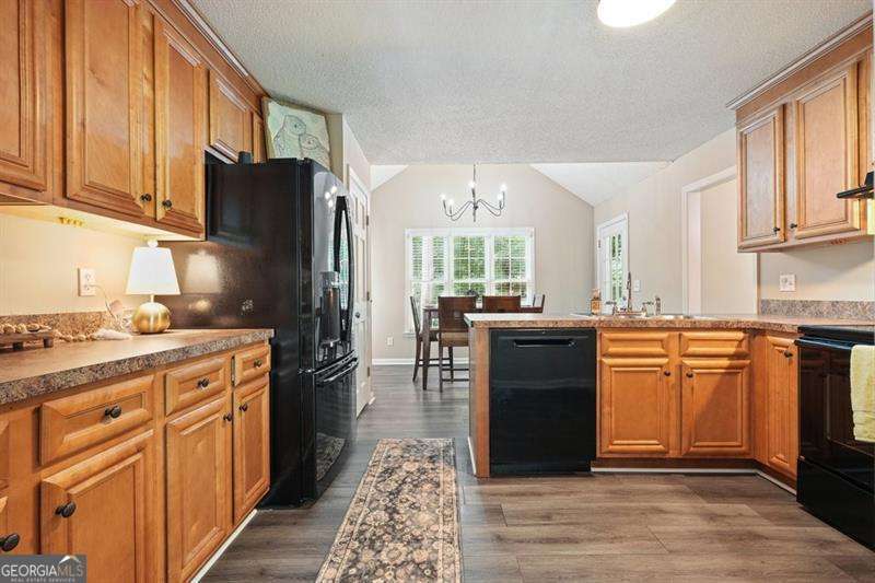 4 bedroom, 3 bathroom, 2,696 sq ft single family residence for sale at 714 Players Court, Woodstock, GA 30189 — photo 8
