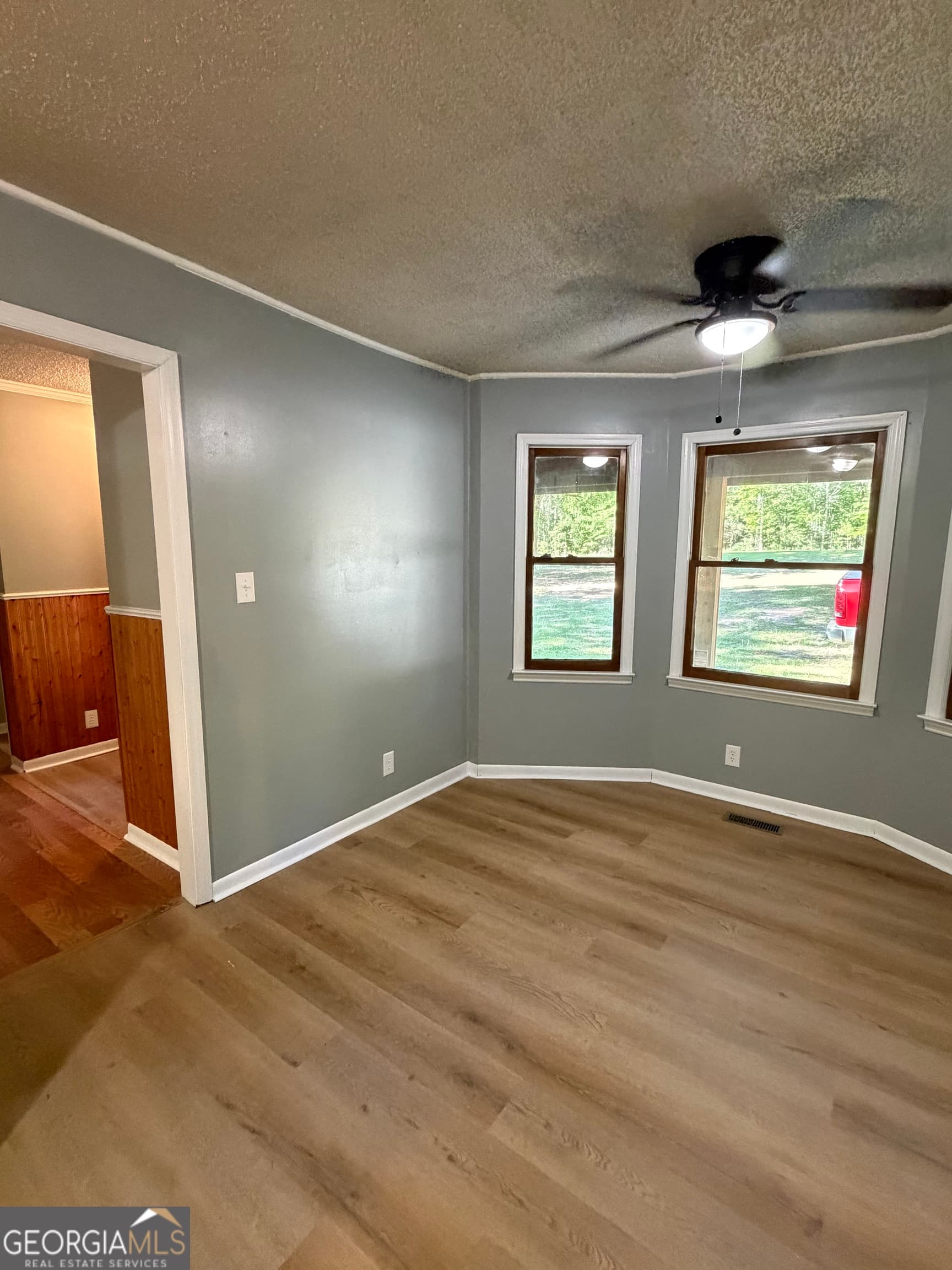 3 bedroom, 2 bathroom, 2,005 sq ft single family residence for sale at 221 Oak Valley Drive, Macon, GA 31217 — photo 5