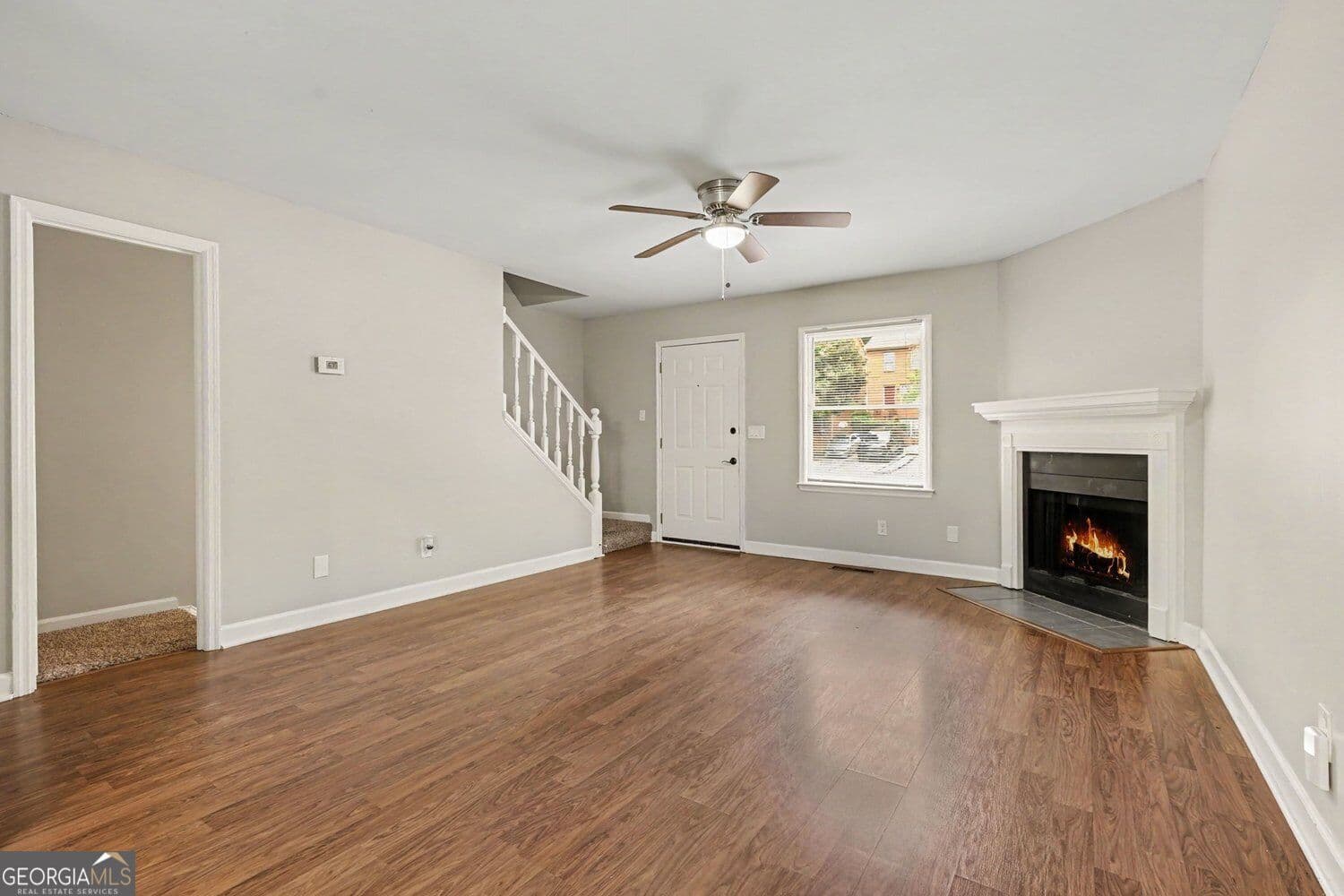 2 bedroom, 2.5 bathroom, 1,926 sq ft townhouse for sale at 122 Davis Mill Court, Lawrenceville, GA 30044 — photo 2