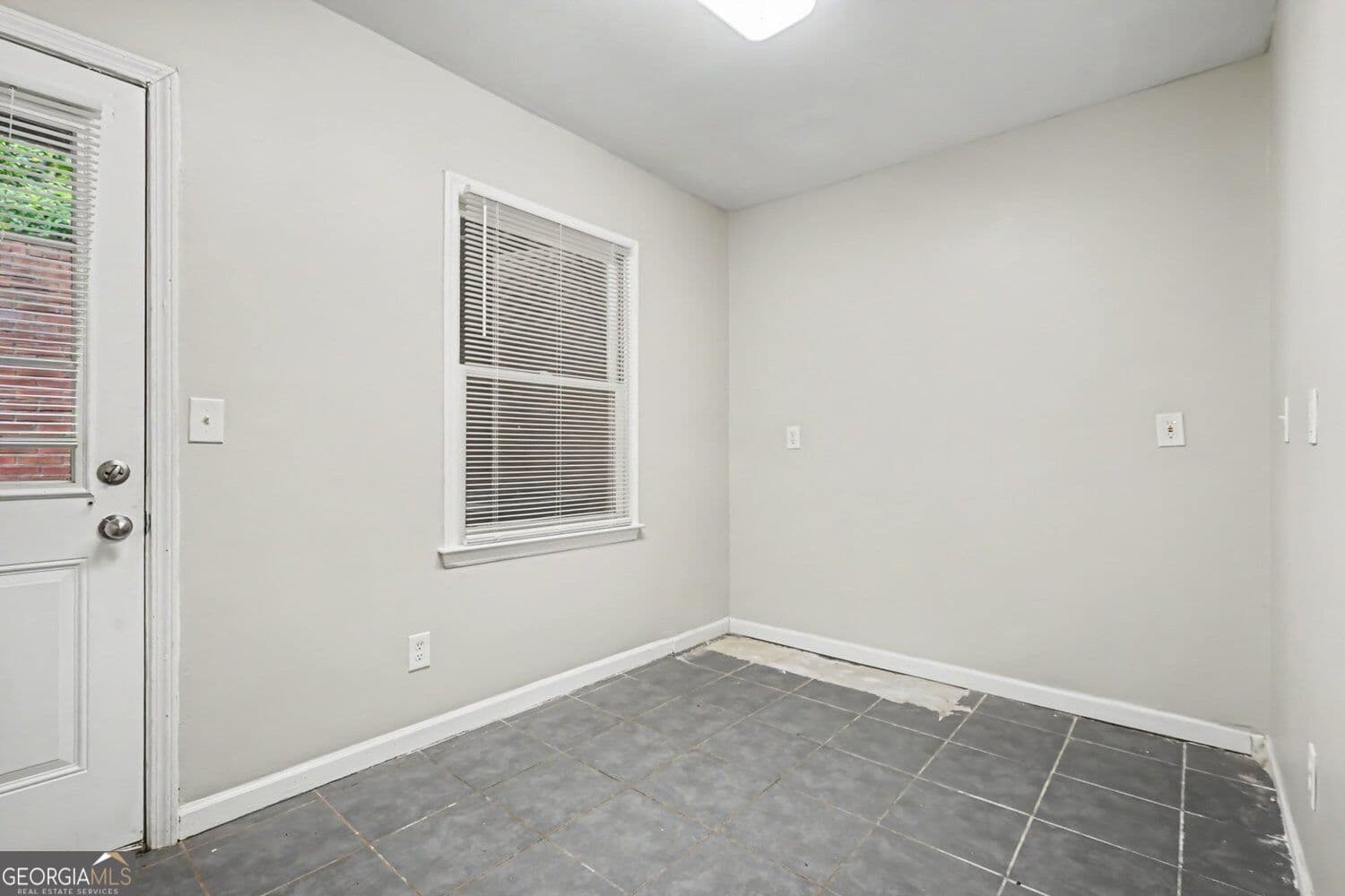 2 bedroom, 2.5 bathroom, 1,926 sq ft townhouse for sale at 122 Davis Mill Court, Lawrenceville, GA 30044 — photo 10