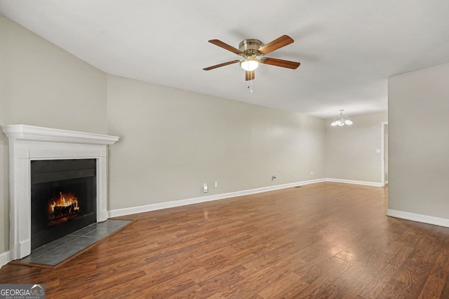 2 bedroom, 2.5 bathroom, 1,926 sq ft townhouse for sale at 122 Davis Mill Court, Lawrenceville, GA 30044 — photo 4