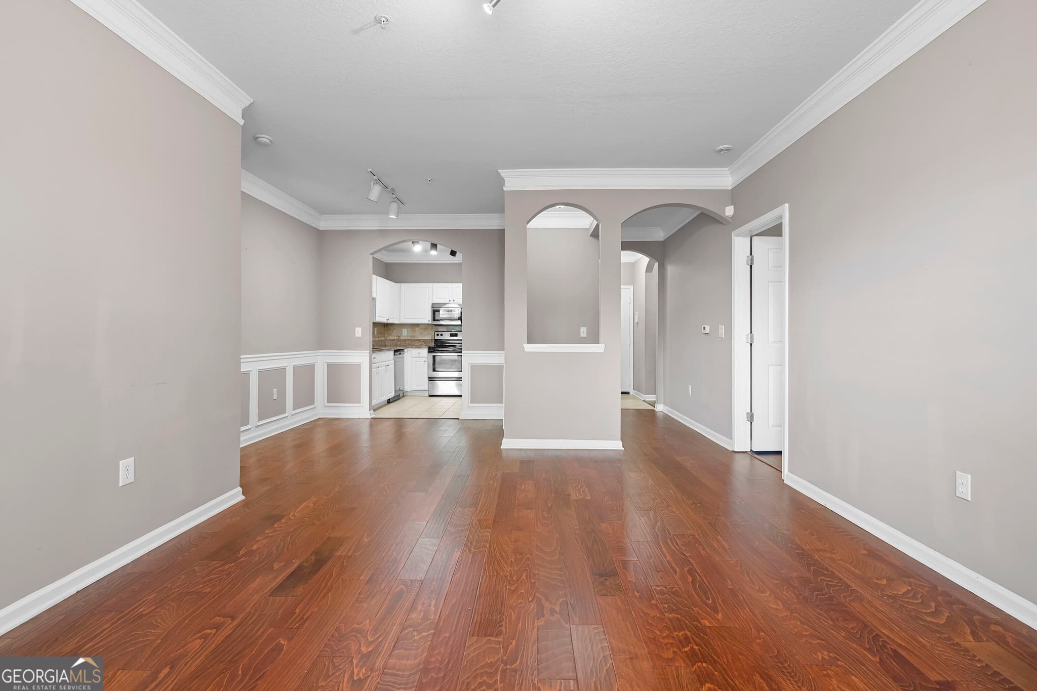 2 bedroom, 2 bathroom, 1,168 sq ft condominium for sale at 1850 Cotillion Drive, Atlanta, GA 30338 — photo 7