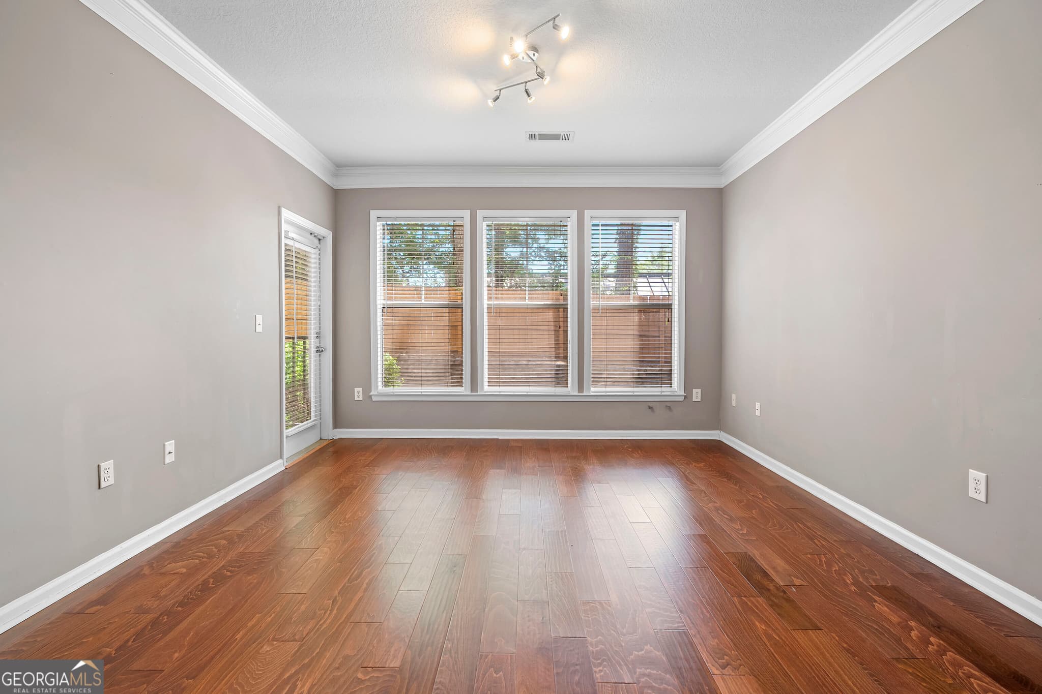 2 bedroom, 2 bathroom, 1,168 sq ft condominium for sale at 1850 Cotillion Drive, Atlanta, GA 30338 — photo 10
