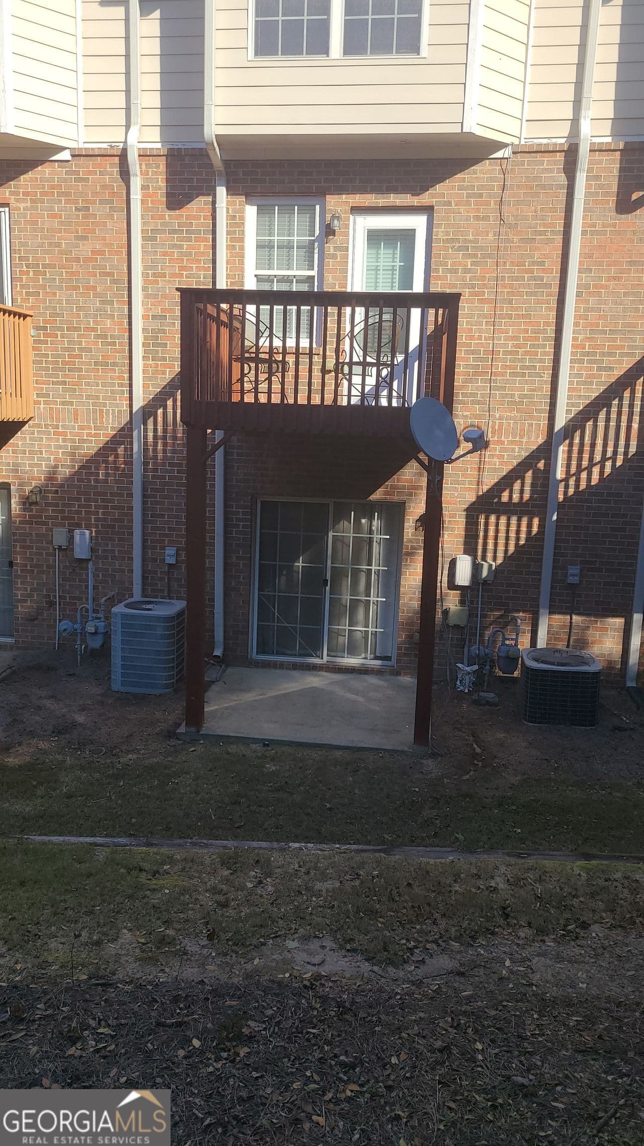 3 bedroom, 2.5 bathroom, 594 sq ft townhouse for sale at 3267 MILL SPRINGS Circle, Buford, GA 30519 — photo 2