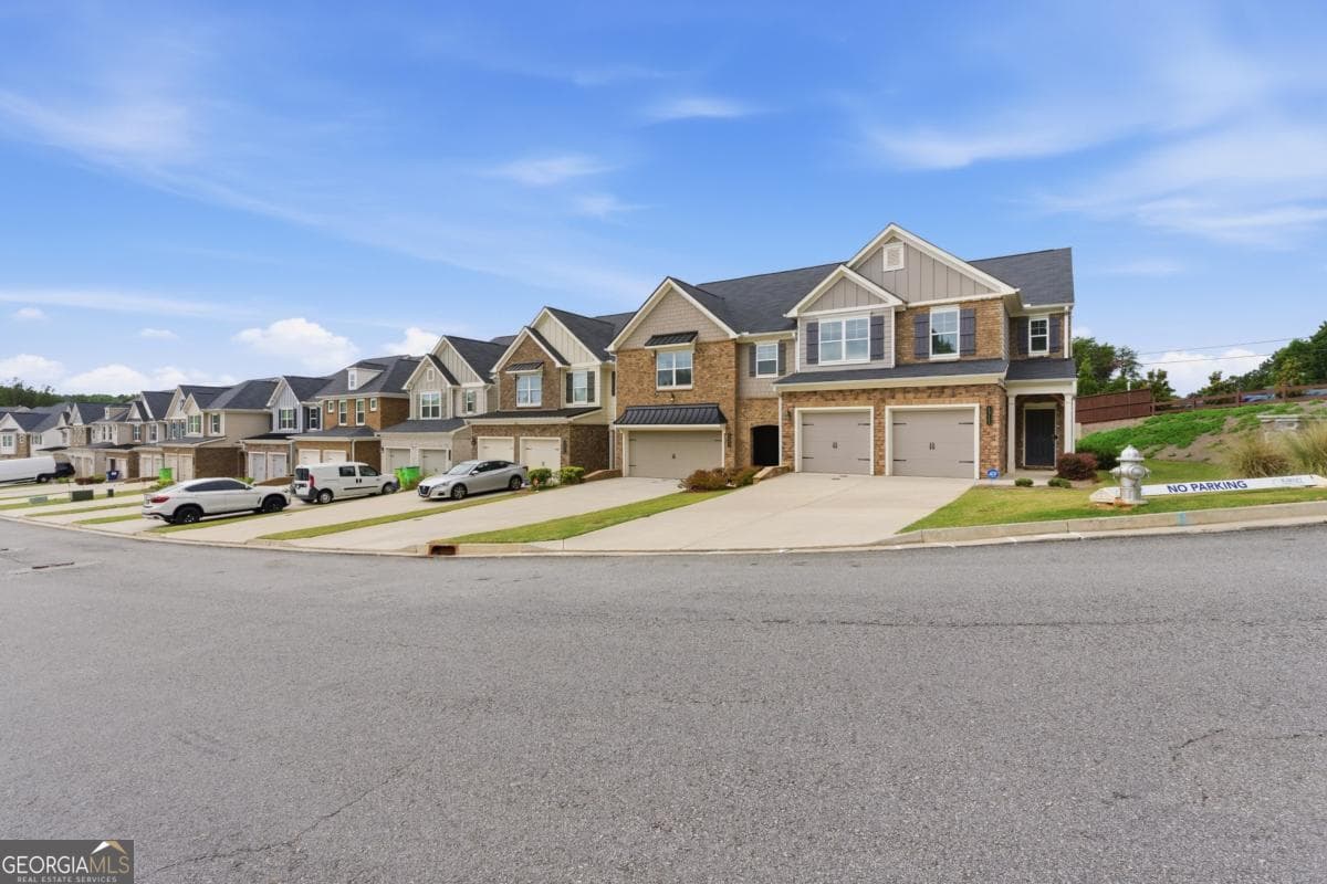 4 bedroom, 2.5 bathroom, 2,025 sq ft townhouse for sale at 1311 Park Center Circle, Mableton, GA 30168 — photo 2