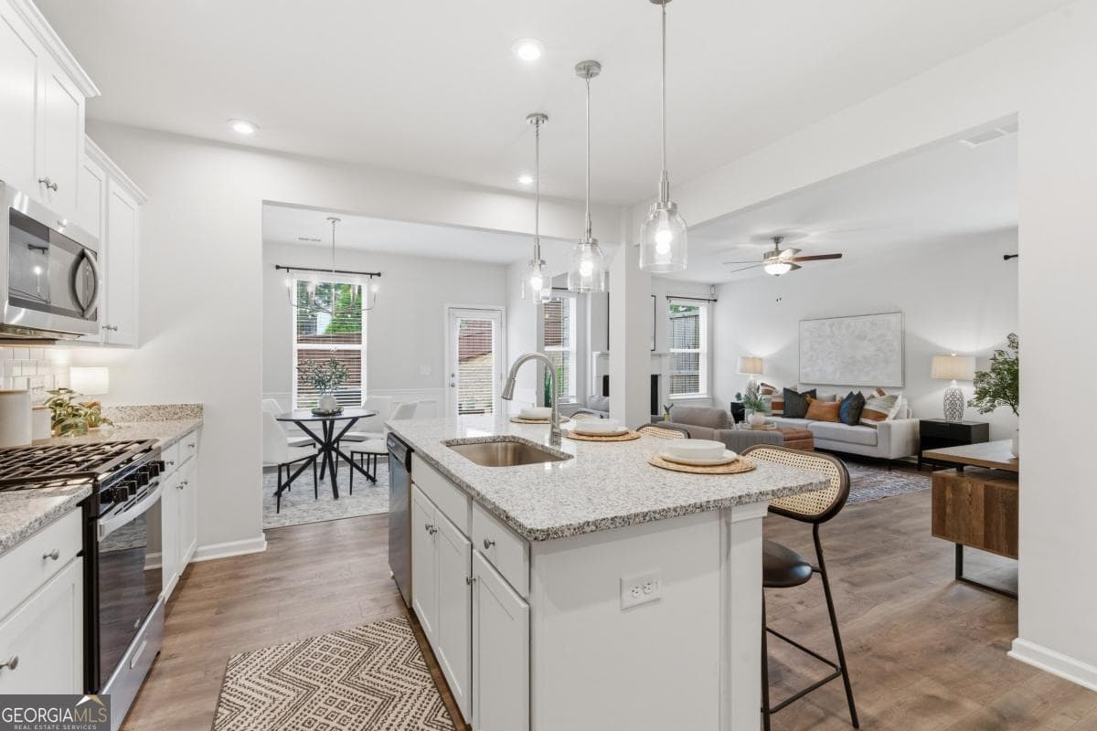 4 bedroom, 2.5 bathroom, 2,025 sq ft townhouse for sale at 1311 Park Center Circle, Mableton, GA 30168 — photo 9