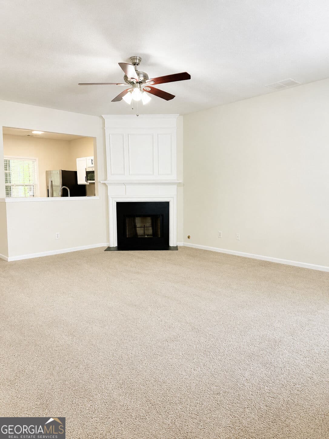 3 bedroom, 2.5 bathroom, 1,344 sq ft townhouse for rent at 9155 Nesbit Ferry Road 82, Alpharetta, GA 30022 for $2,000 a month — photo 2