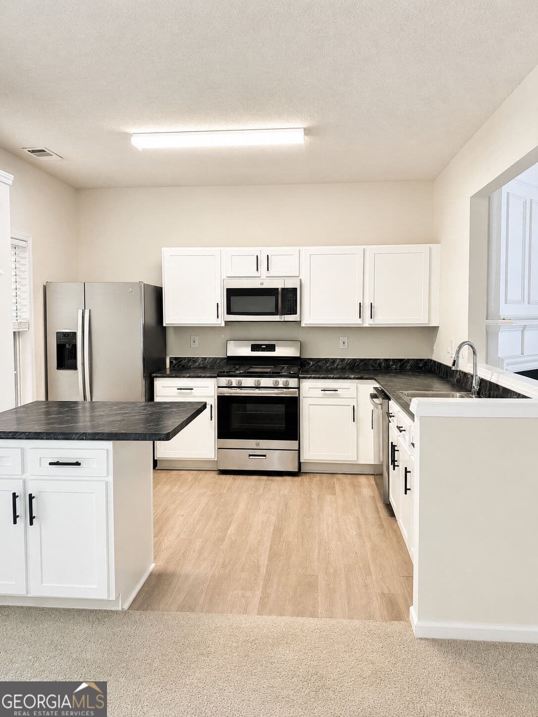 3 bedroom, 2.5 bathroom, 1,344 sq ft townhouse for rent at 9155 Nesbit Ferry Road 82, Alpharetta, GA 30022 for $2,000 a month — photo 5
