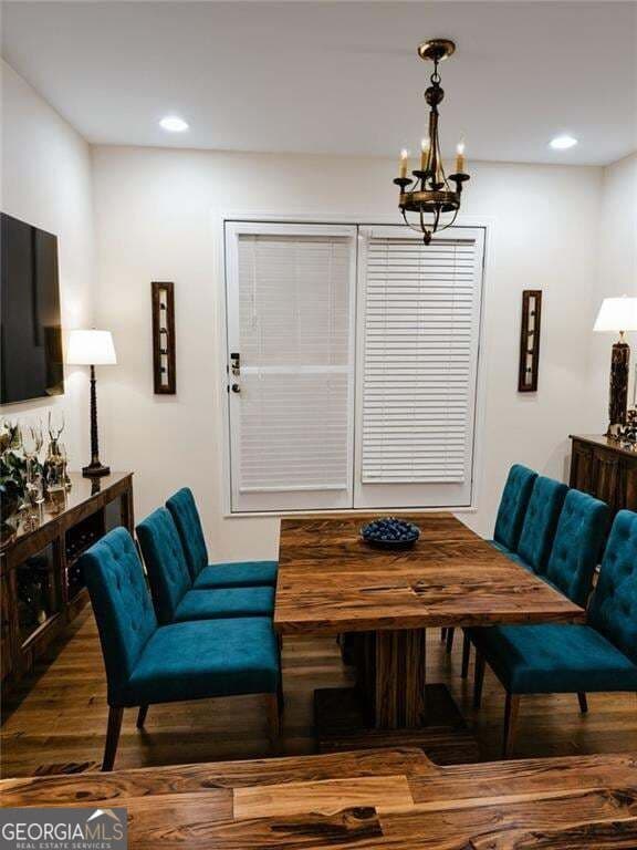 3 bedroom, 2 bathroom, 1,216 sq ft condominium for sale at 6700 Roswell Road UNIT 7A, Sandy Springs, GA 30328 — photo 4