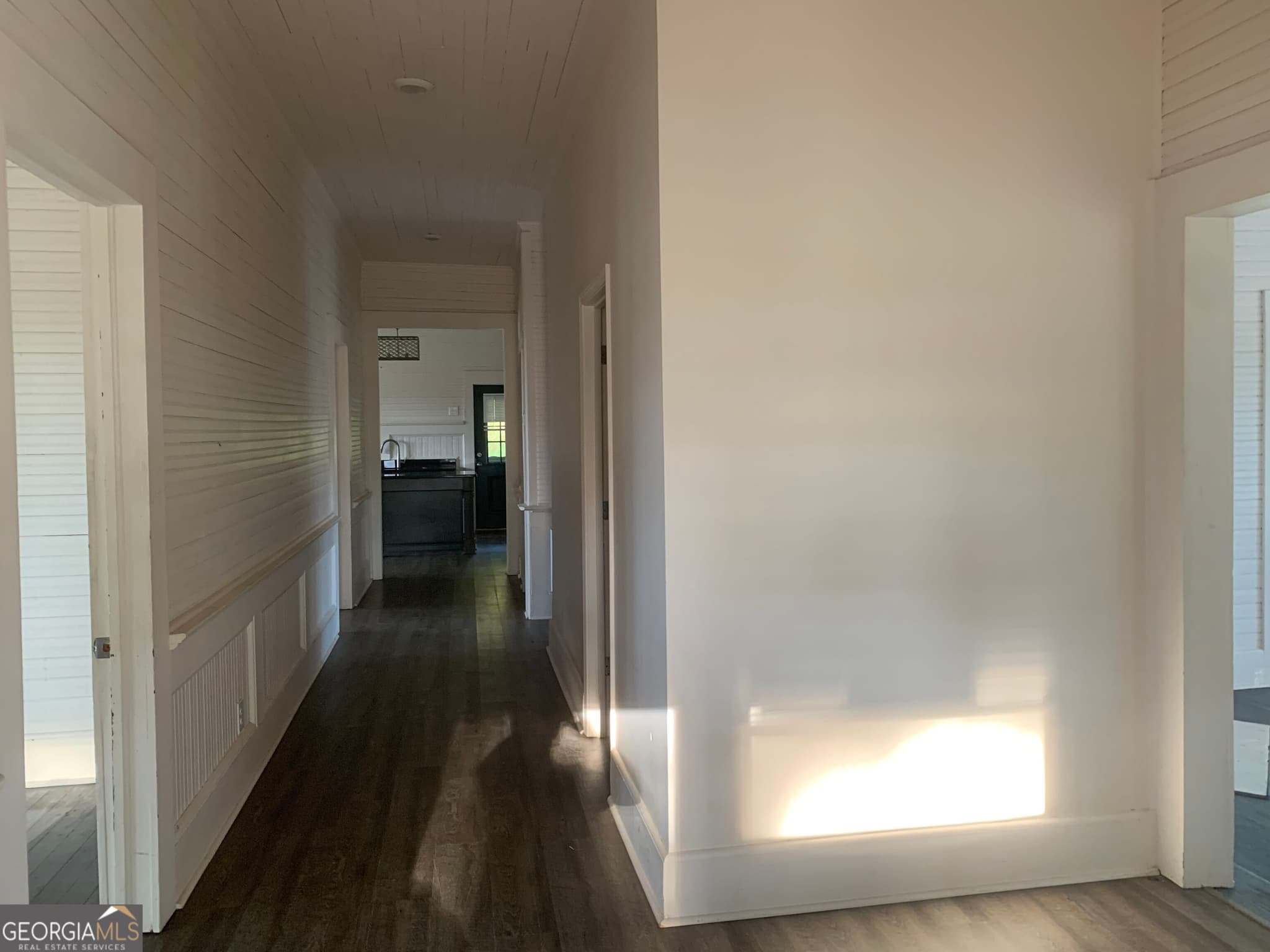 3 bedroom, 2 bathroom, 1,874 sq ft single family residence for sale at 2928 Mt Hebron Road, Hartwell, GA 30643 — photo 4
