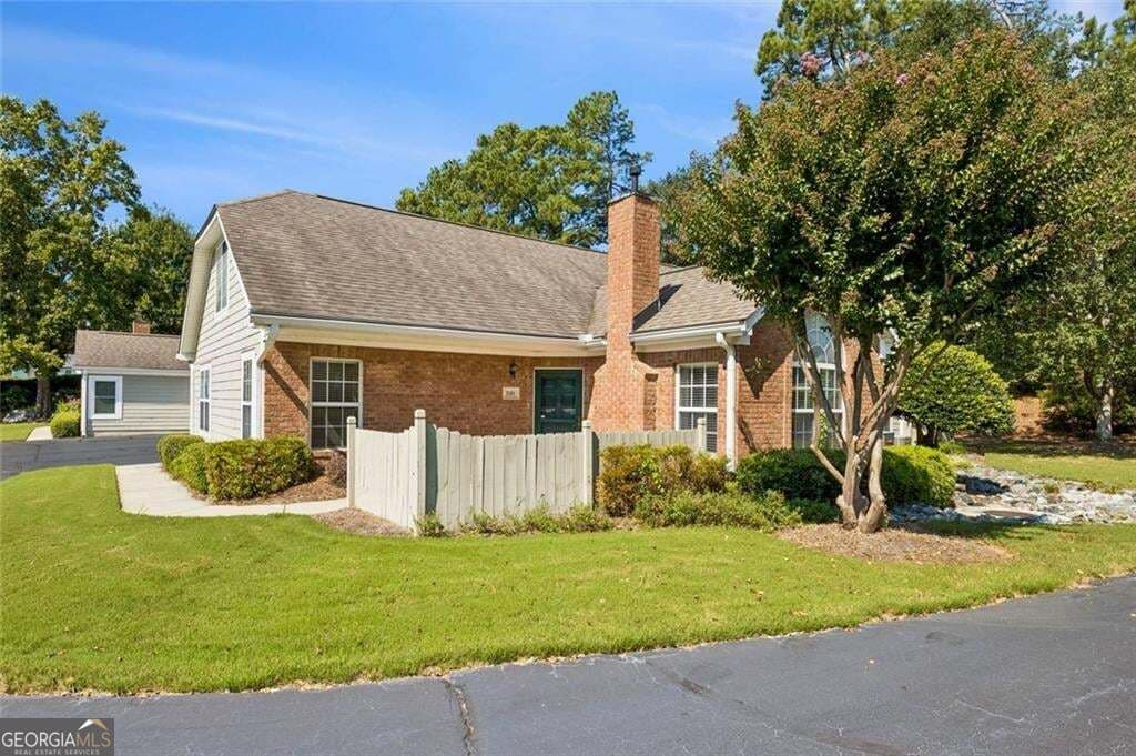 3 bedroom, 2.5 bathroom, 1,553 sq ft condominium for sale at 3101 Orchard Ridge Circle, Duluth, GA 30096